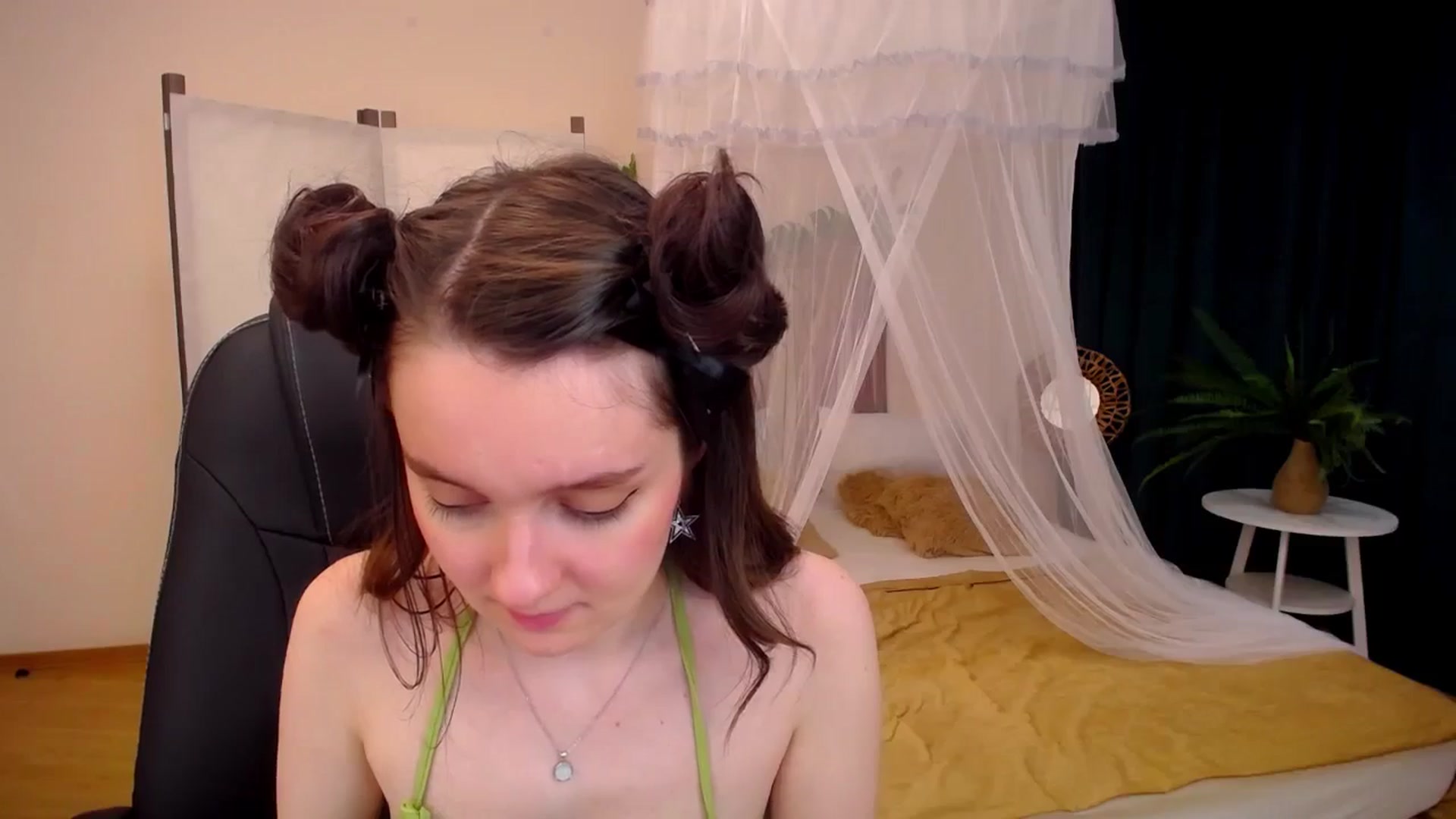 Gallery image thumbnail from Milim_Nava's myfreecams stream on, 09/19/2024, 16:10 image 15 of 20