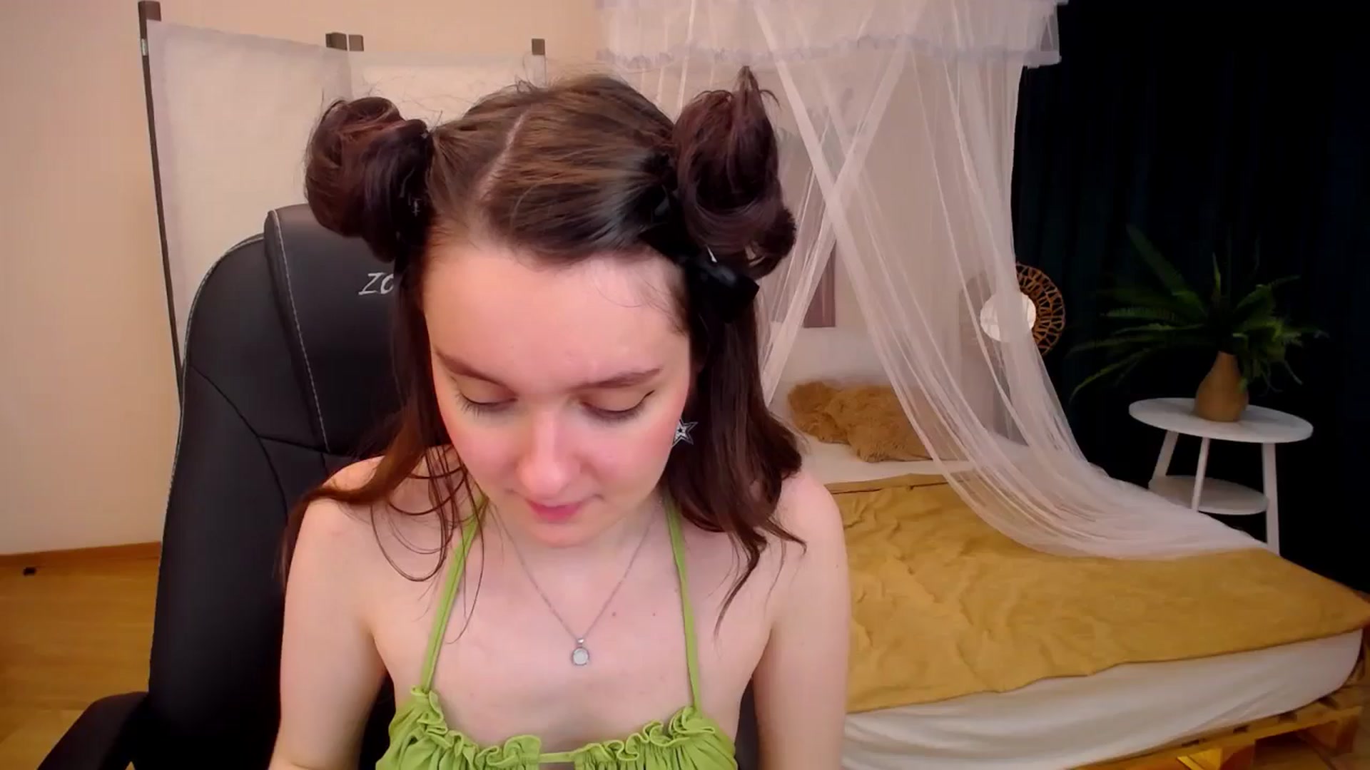 Gallery image thumbnail from Milim_Nava's myfreecams stream on, 09/19/2024, 16:10 image 16 of 20