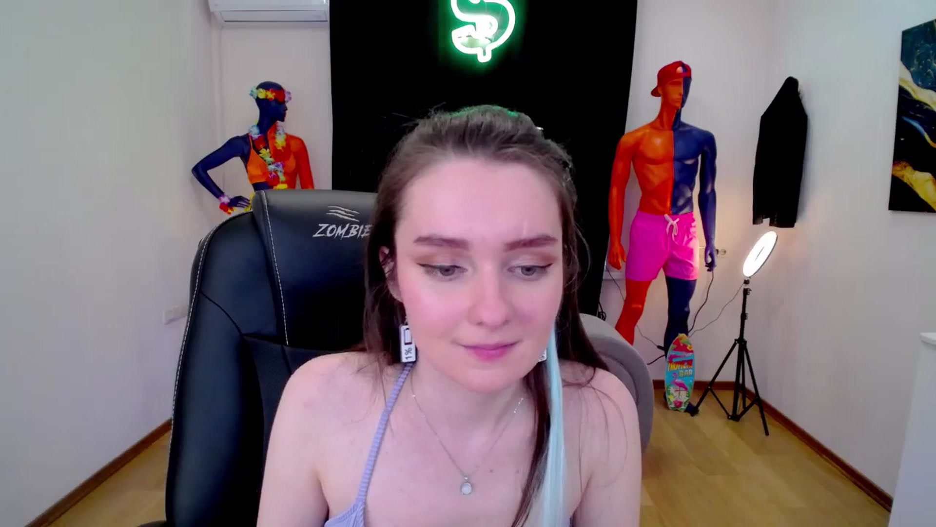Gallery image thumbnail from Milim_Nava's myfreecams stream on, 09/20/2024, 11:13 image 15 of 20