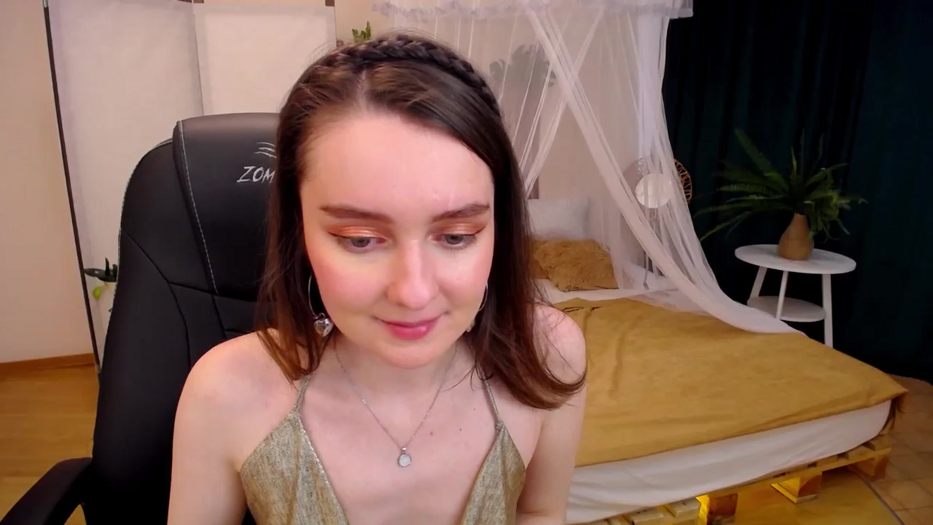 Gallery image thumbnail from Milim_Nava's myfreecams stream on, 09/21/2024, 09:04 image 10 of 20