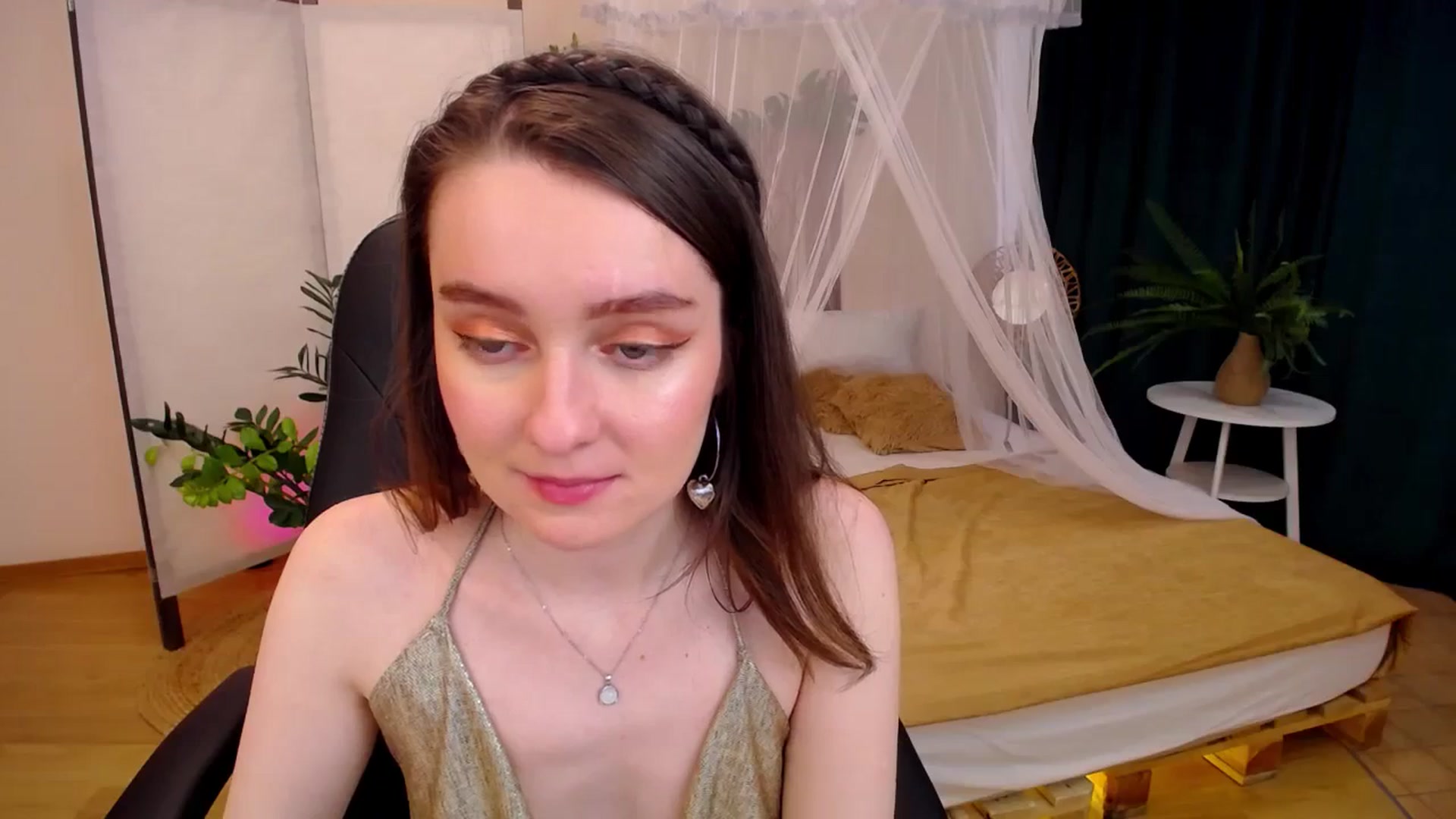 Gallery image thumbnail from Milim_Nava's myfreecams stream on, 09/21/2024, 09:04 image 12 of 20