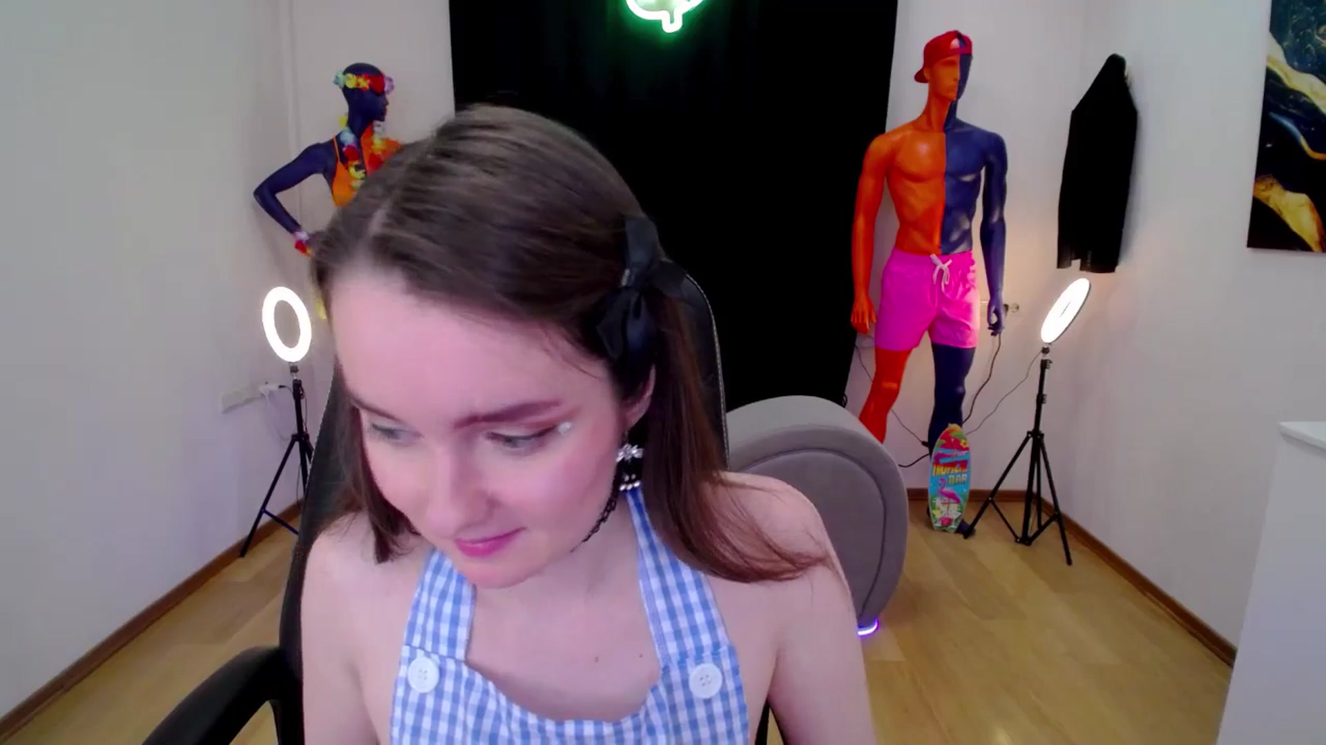 Gallery image thumbnail from Milim_Nava's myfreecams stream on, 09/25/2024, 24:32 image 8 of 20