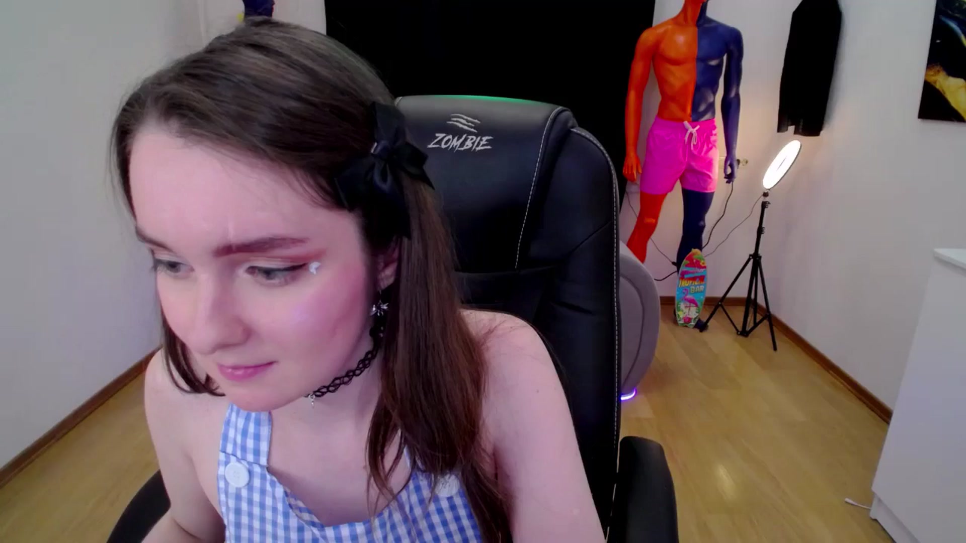Gallery image thumbnail from Milim_Nava's myfreecams stream on, 09/25/2024, 24:32 image 16 of 20