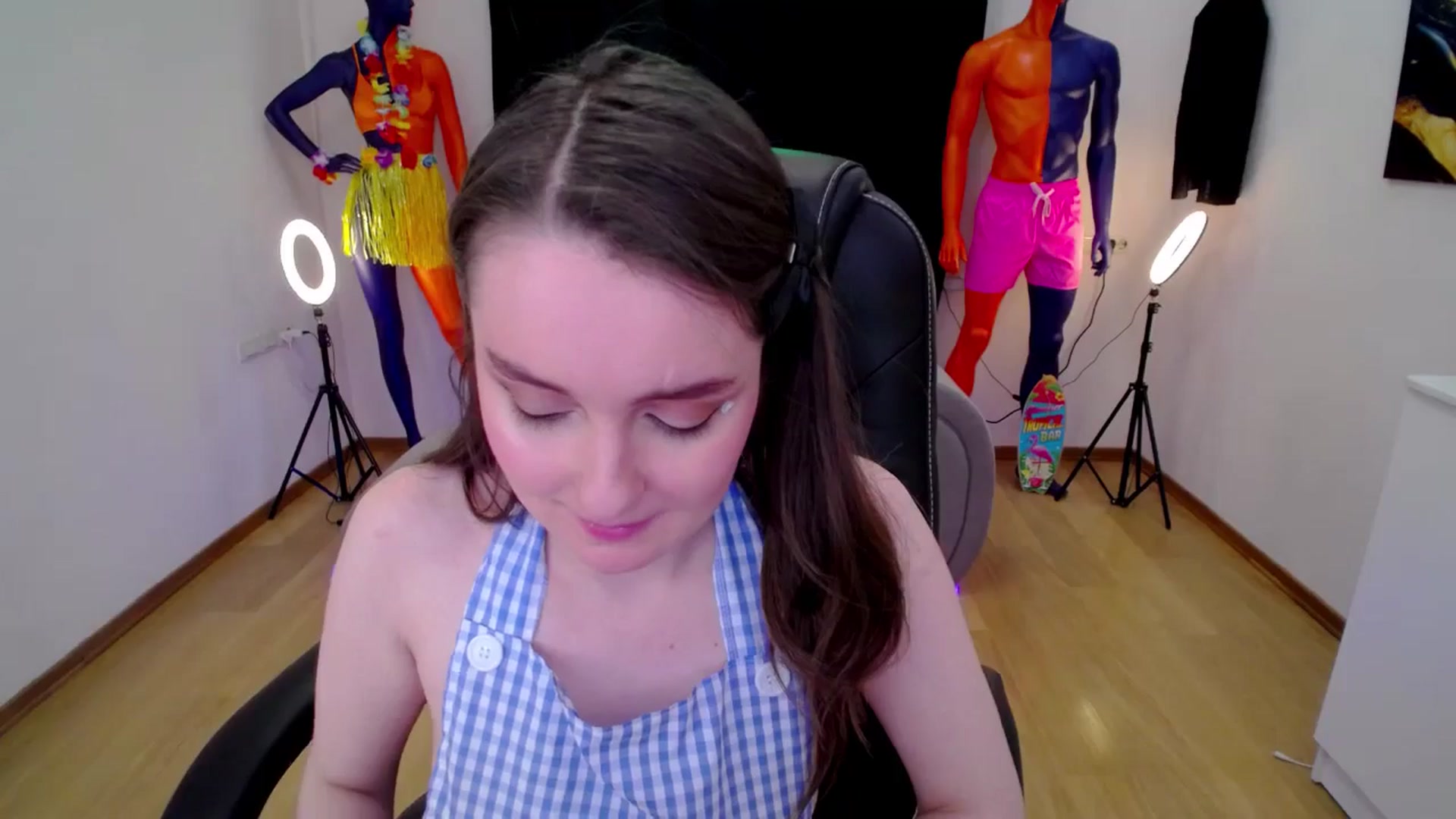 Gallery image thumbnail from Milim_Nava's myfreecams stream on, 09/25/2024, 24:32 image 17 of 20