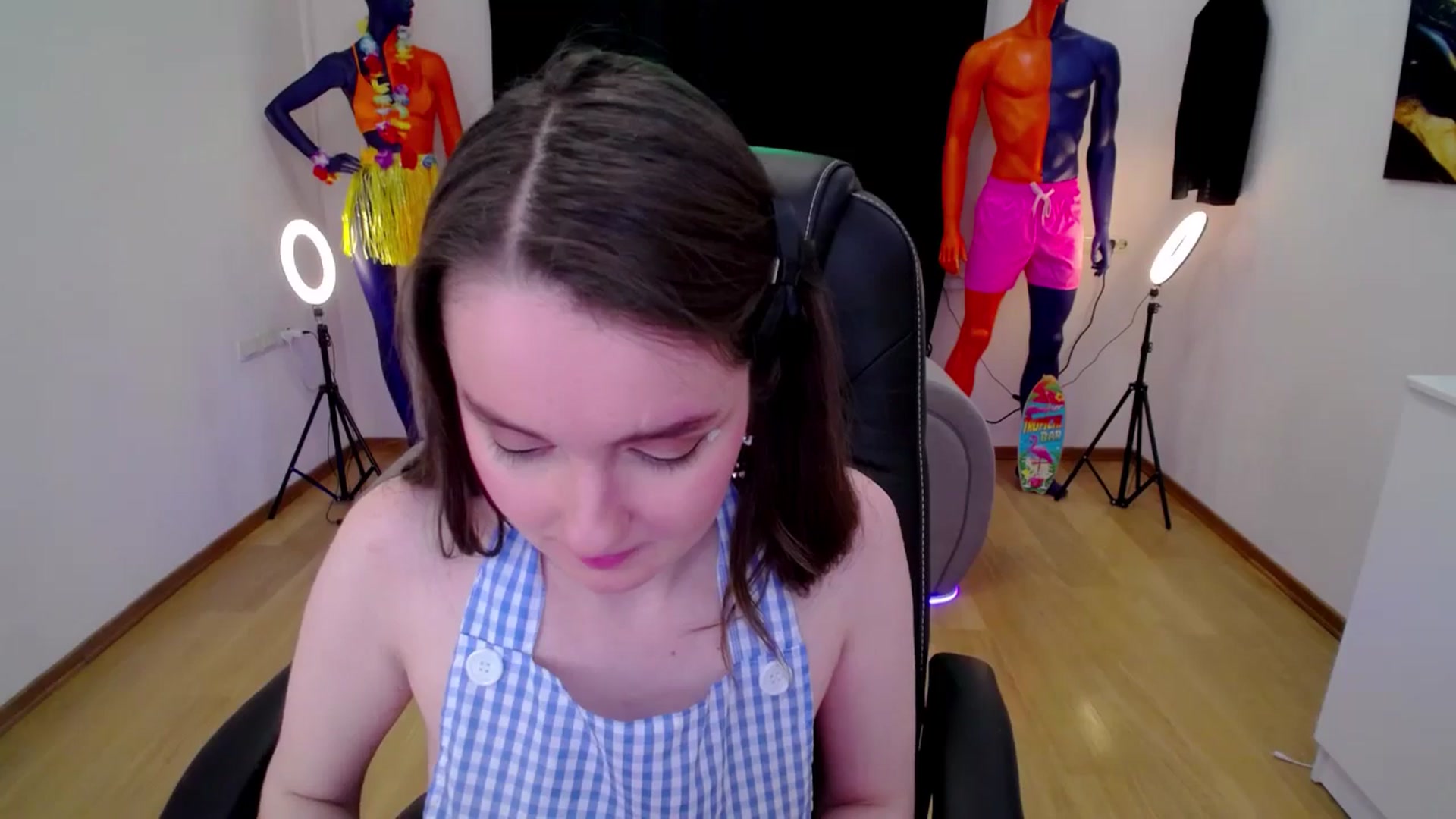 Gallery image thumbnail from Milim_Nava's myfreecams stream on, 09/25/2024, 24:32 image 15 of 20