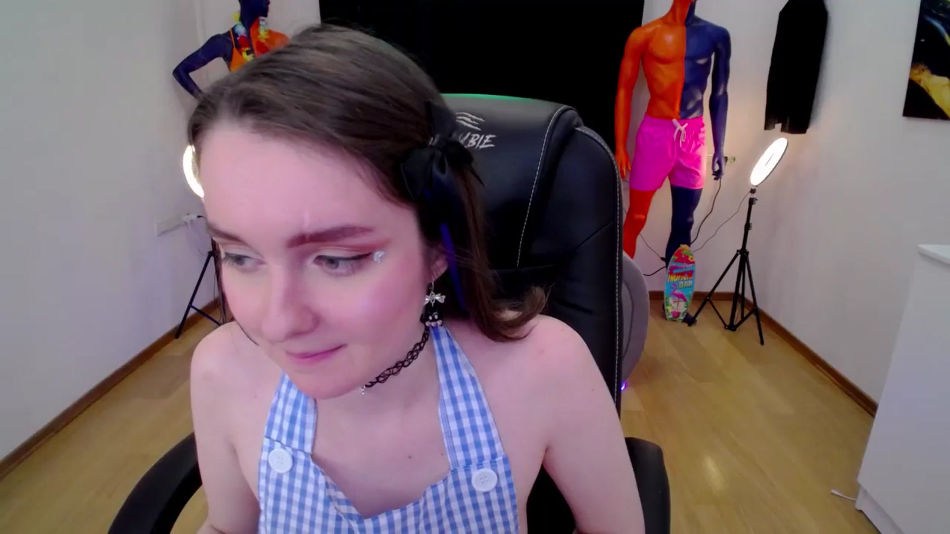 Gallery image thumbnail from Milim_Nava's myfreecams stream on, 09/25/2024, 24:32 image 19 of 20