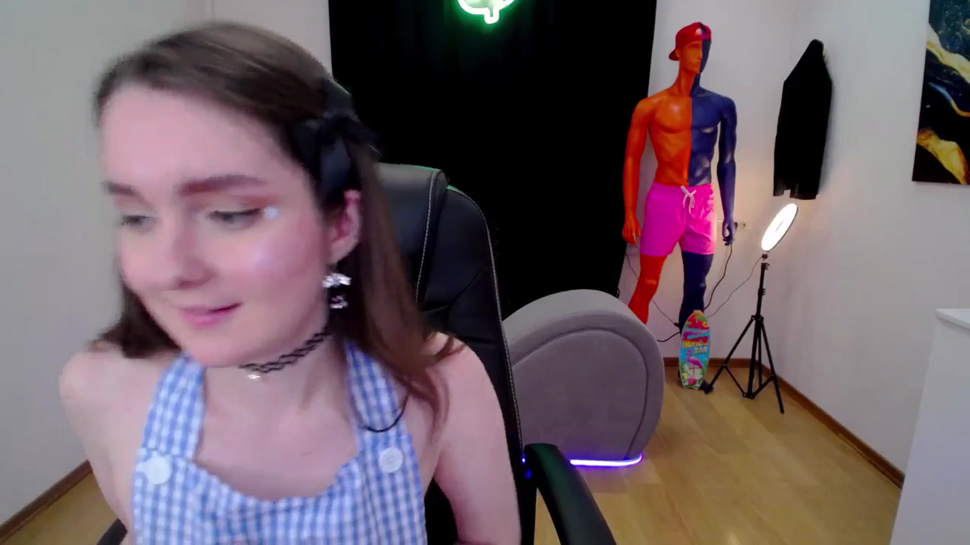 Gallery image thumbnail from Milim_Nava's myfreecams stream on, 09/25/2024, 24:32 image 6 of 20