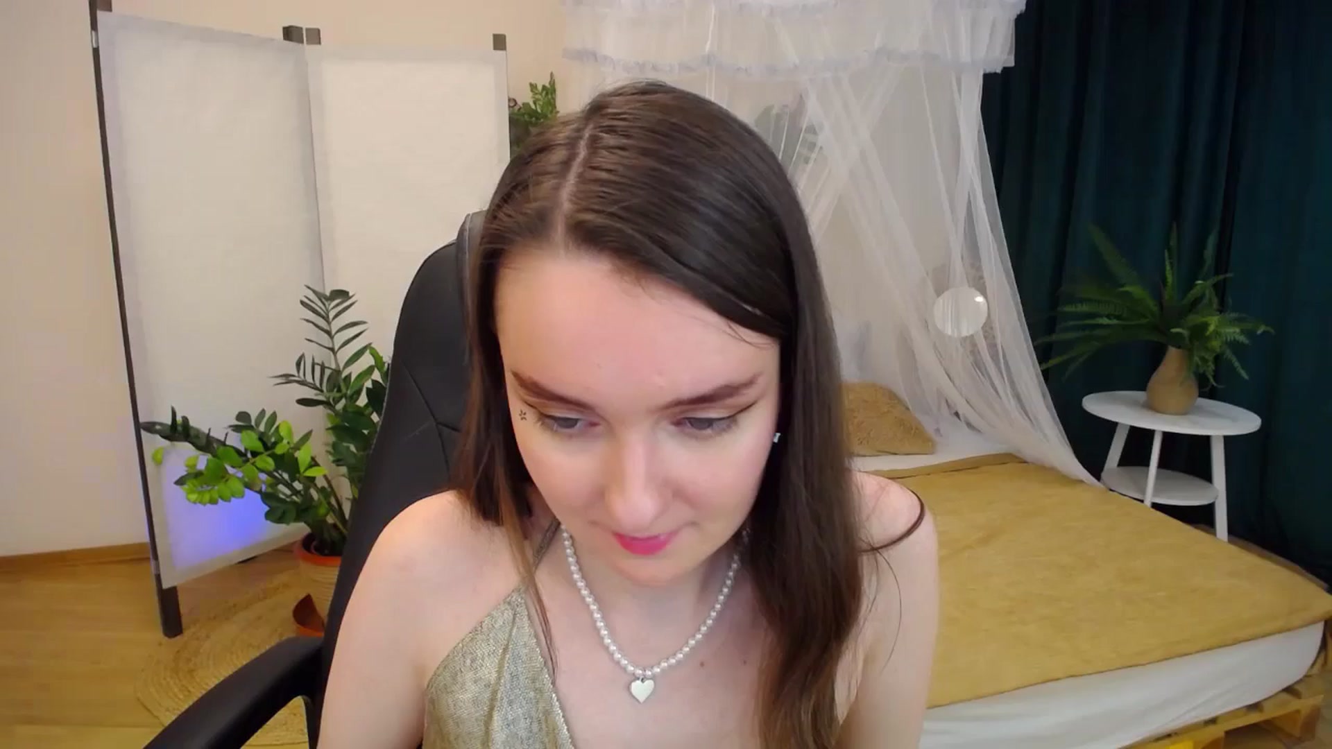 Gallery image thumbnail from Milim_Nava's myfreecams stream on, 09/26/2024, 24:18 image 1 of 20
