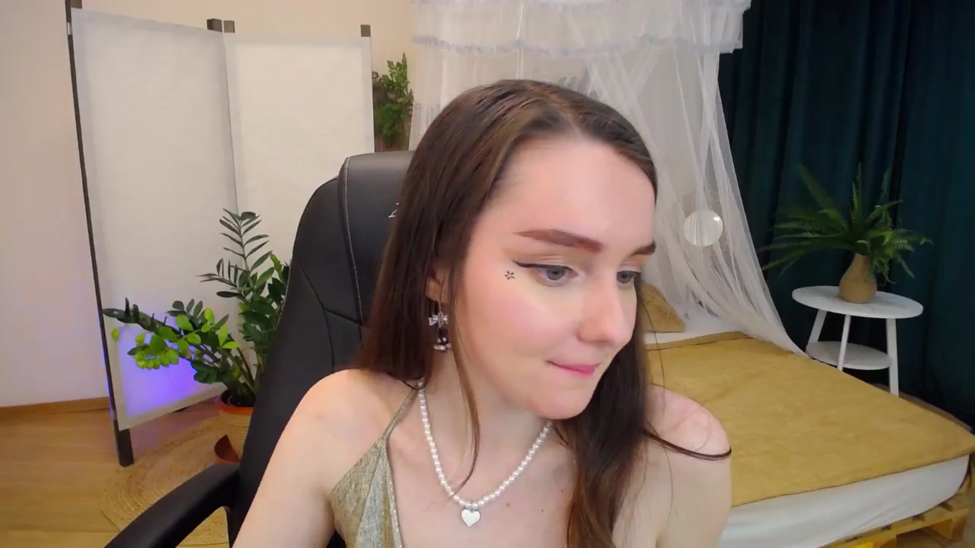 Gallery image thumbnail from Milim_Nava's myfreecams stream on, 09/26/2024, 24:18 image 2 of 20