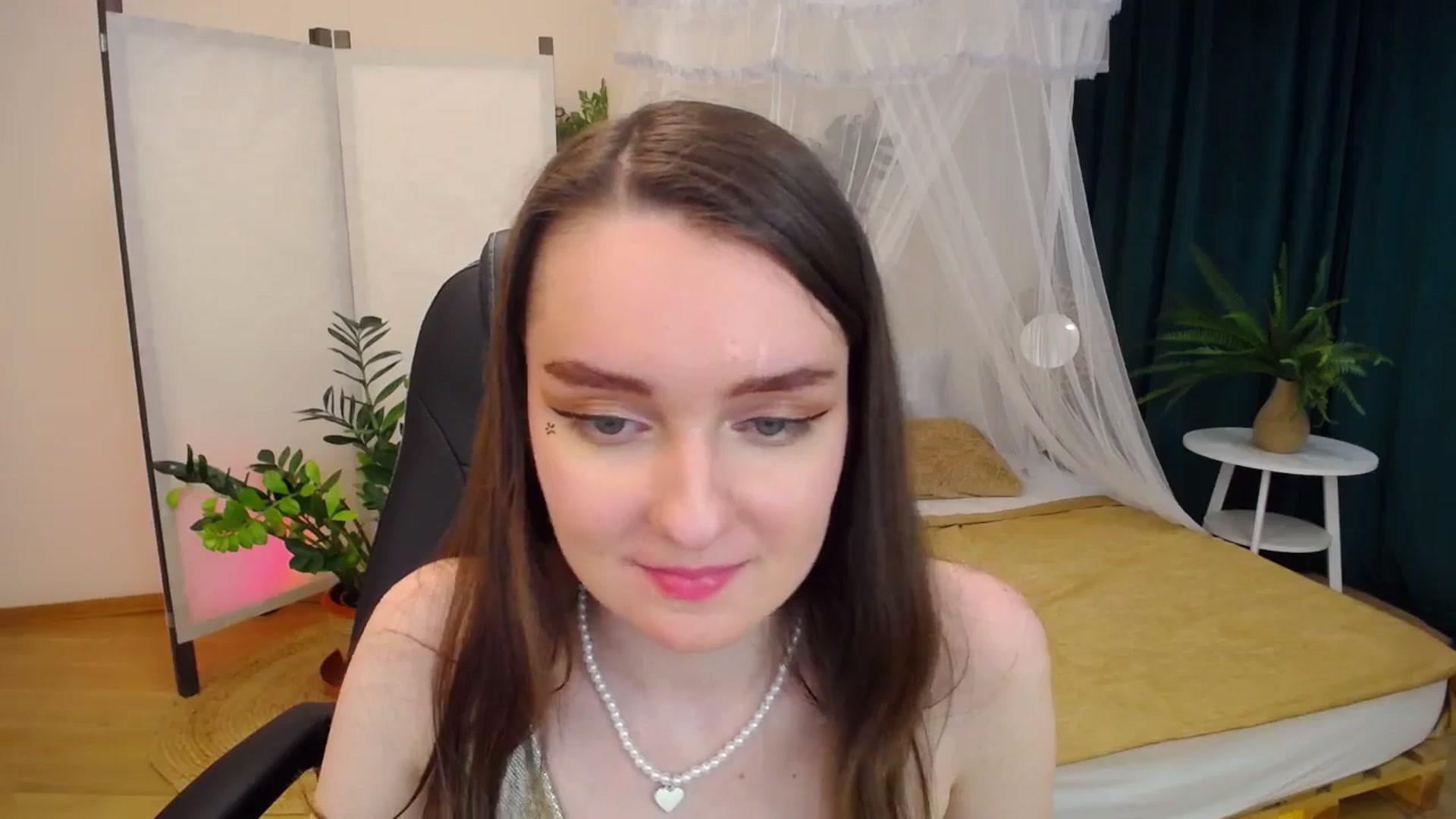 Gallery image thumbnail from Milim_Nava's myfreecams stream on, 09/26/2024, 24:18 image 6 of 20