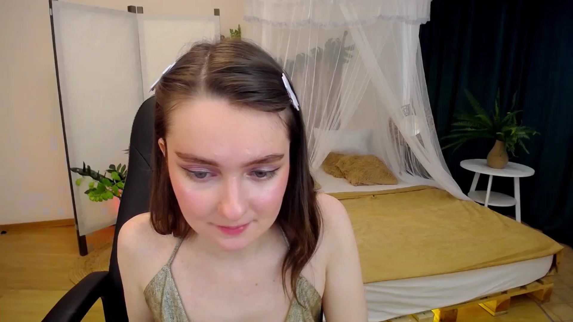 Gallery image thumbnail from Milim_Nava's myfreecams stream on, 09/27/2024, 13:45 image 16 of 20