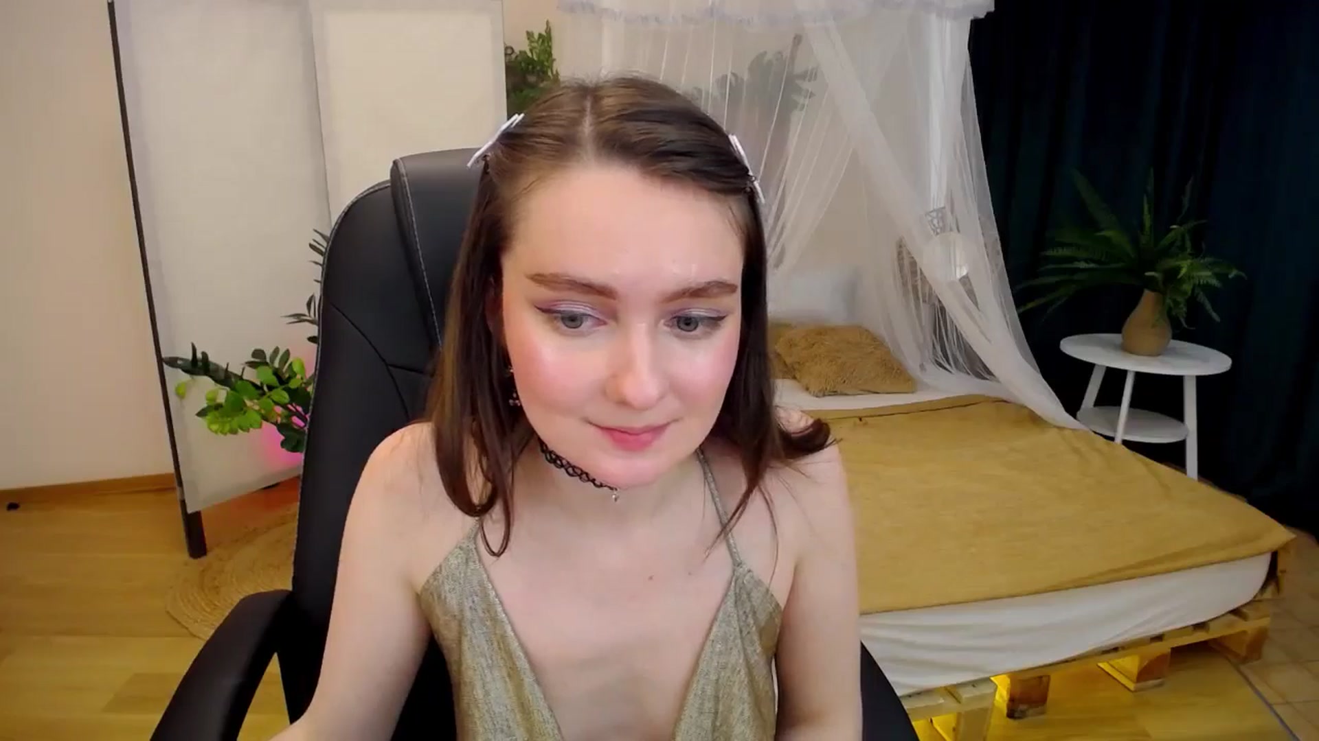 Gallery image thumbnail from Milim_Nava's myfreecams stream on, 09/27/2024, 13:45 image 14 of 20