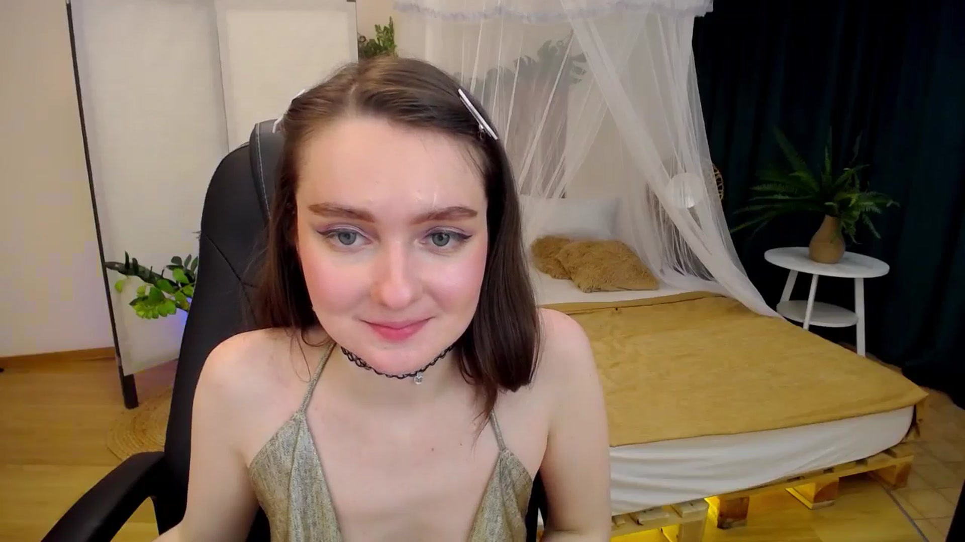 Gallery image thumbnail from Milim_Nava's myfreecams stream on, 09/27/2024, 16:13 image 8 of 20