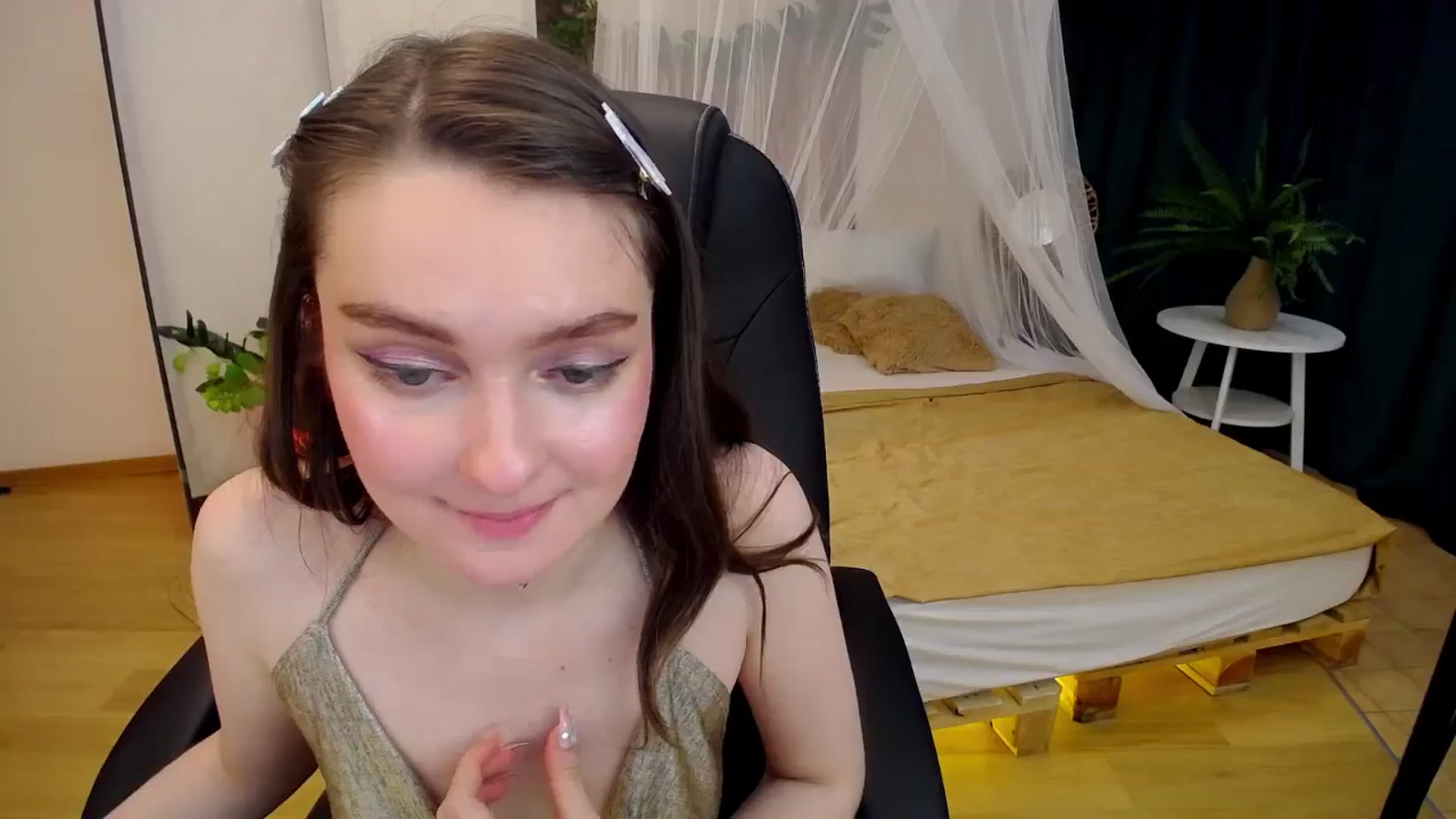 Gallery image thumbnail from Milim_Nava's myfreecams stream on, 09/27/2024, 16:13 image 3 of 20