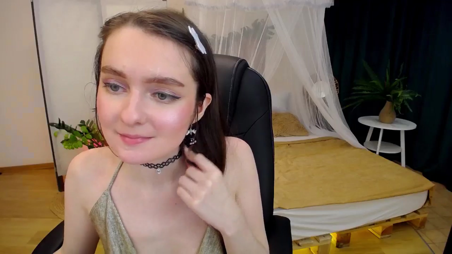 Gallery image thumbnail from Milim_Nava's myfreecams stream on, 09/27/2024, 16:13 image 17 of 20
