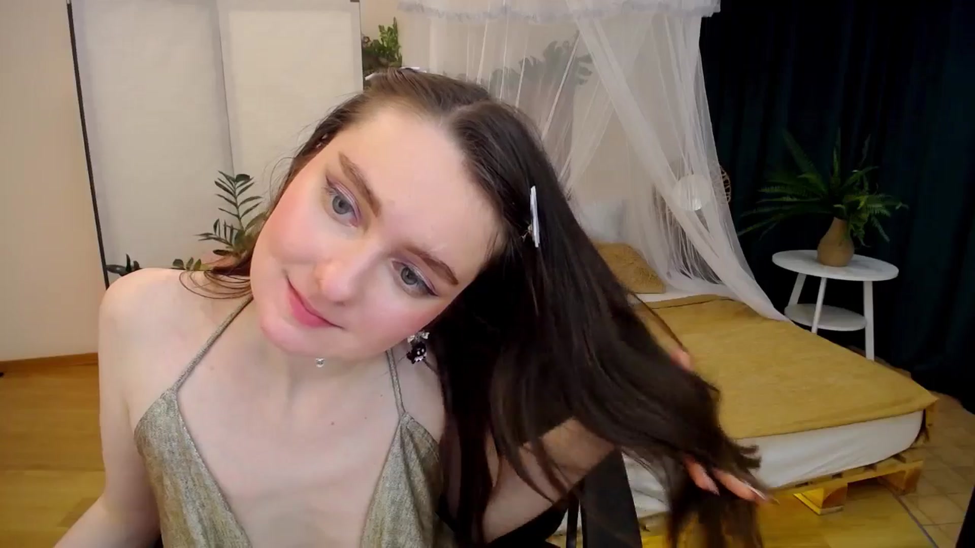 Gallery image thumbnail from Milim_Nava's myfreecams stream on, 09/27/2024, 16:13 image 16 of 20
