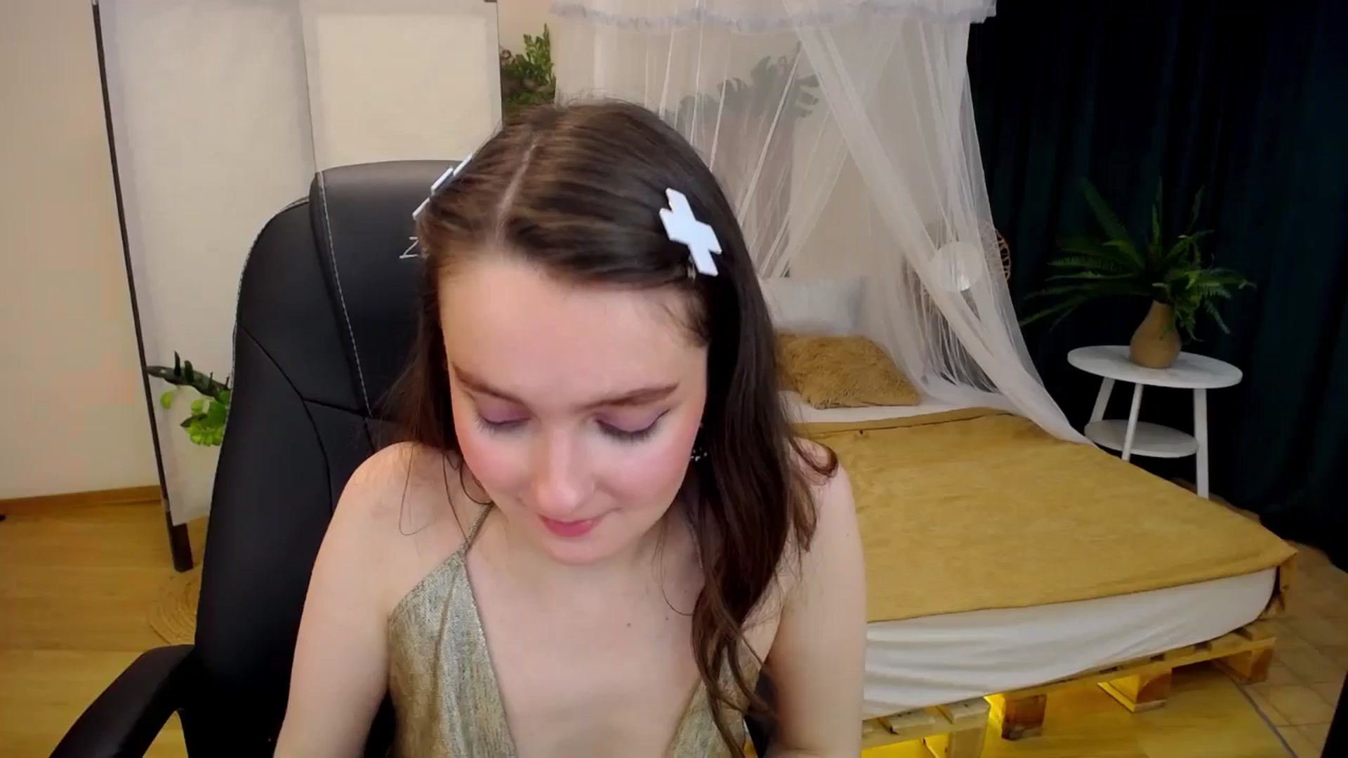Gallery image thumbnail from Milim_Nava's myfreecams stream on, 09/27/2024, 16:13 image 11 of 20