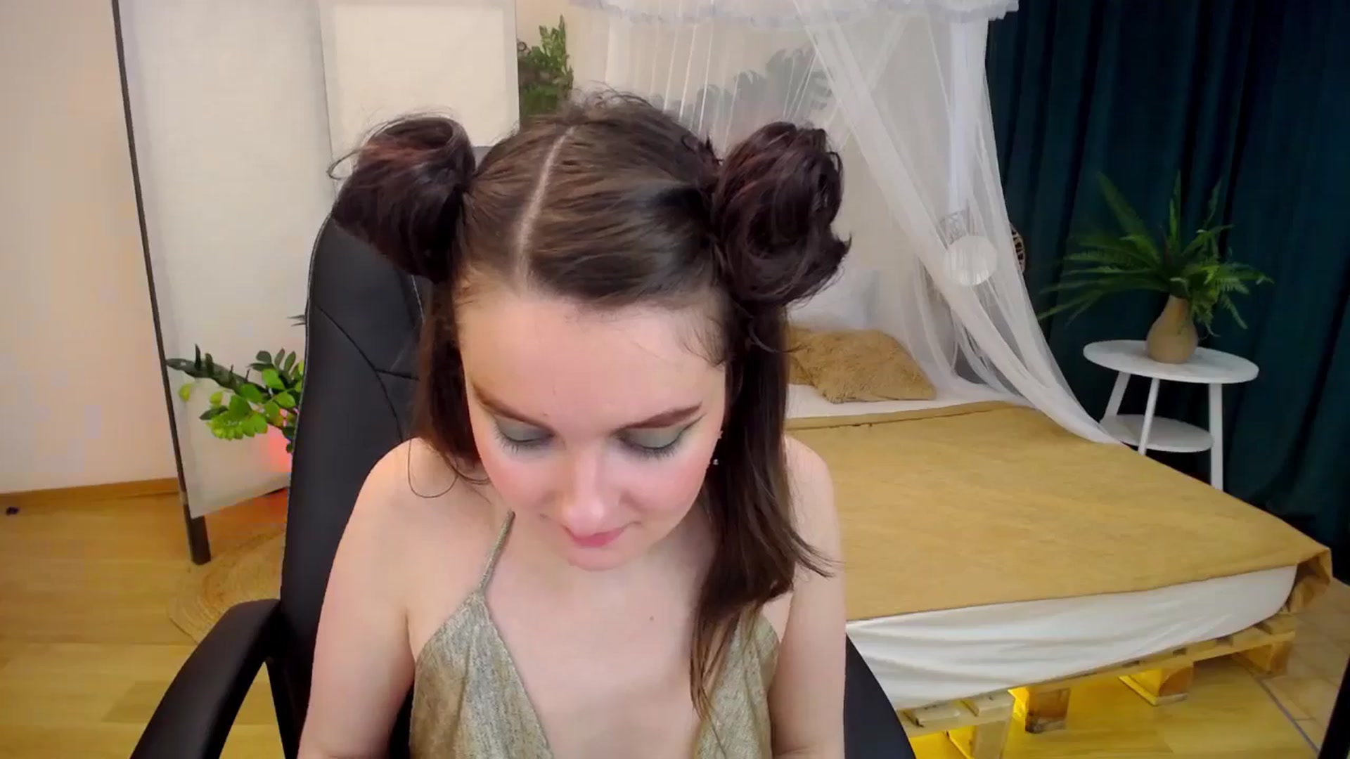 Gallery image thumbnail from Milim_Nava's myfreecams stream on, 09/28/2024, 08:46 image 10 of 20