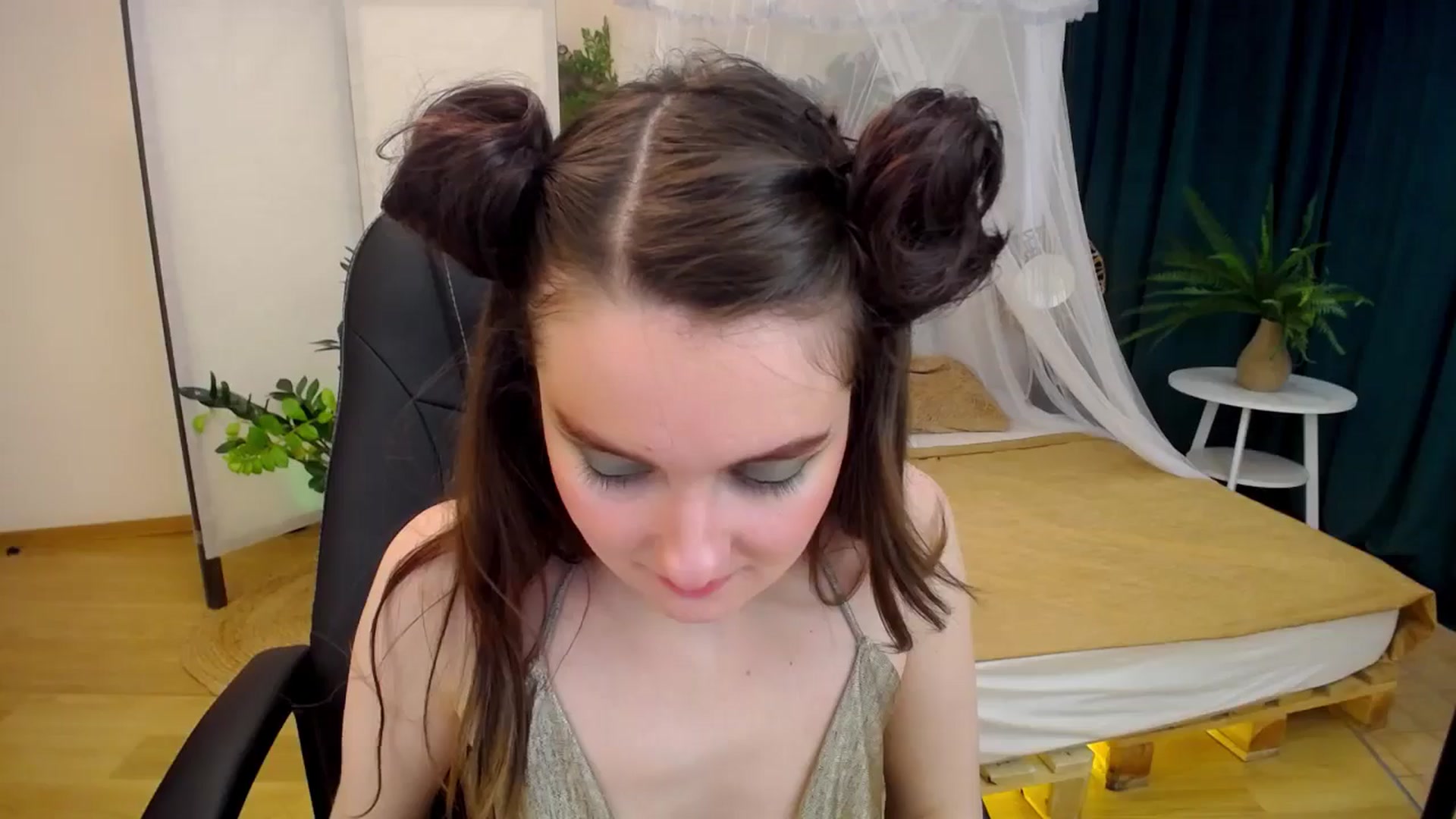 Gallery image thumbnail from Milim_Nava's myfreecams stream on, 09/28/2024, 08:46 image 5 of 20