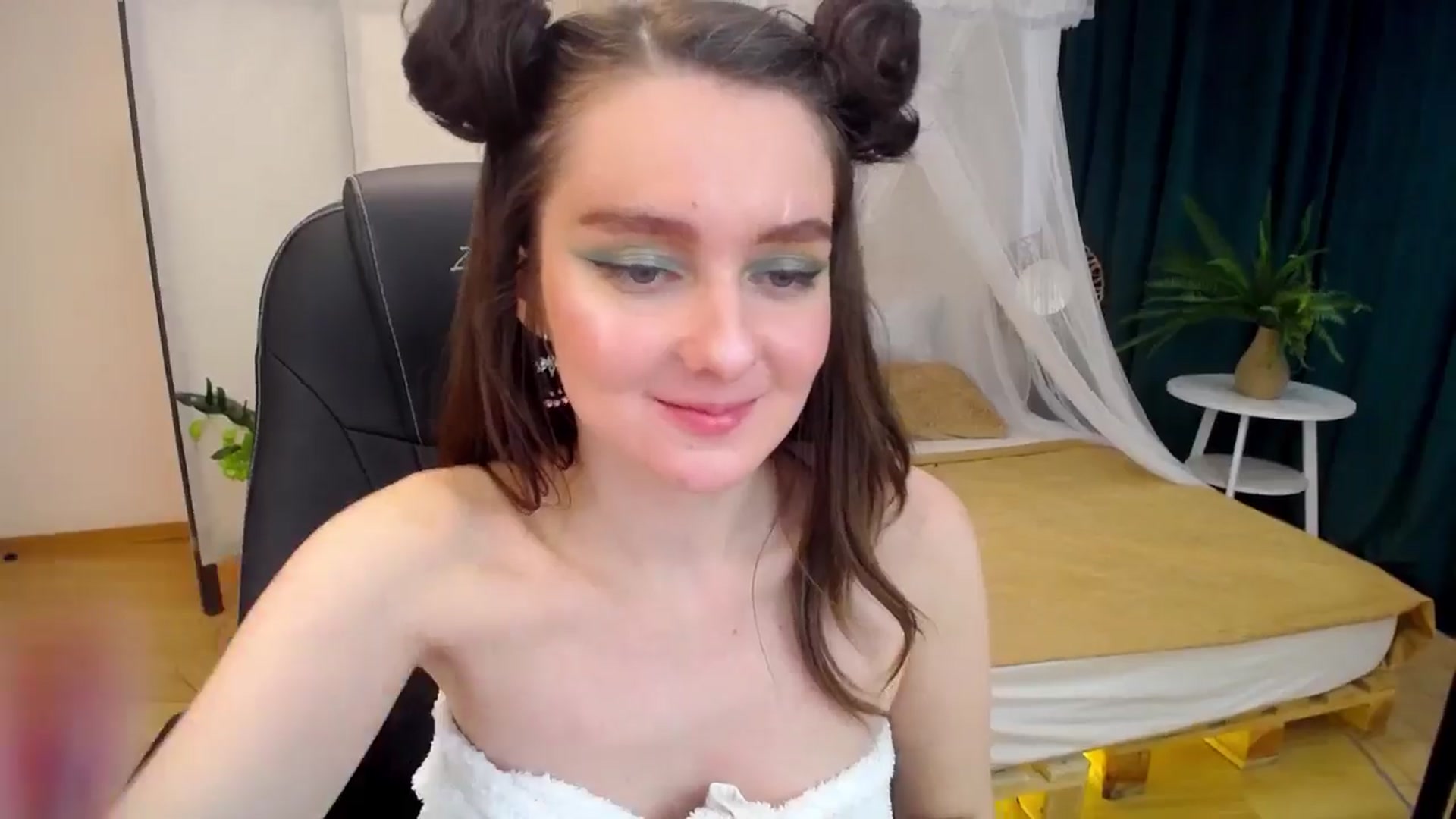 Gallery image thumbnail from Milim_Nava's myfreecams stream on, 09/28/2024, 09:53 image 10 of 20
