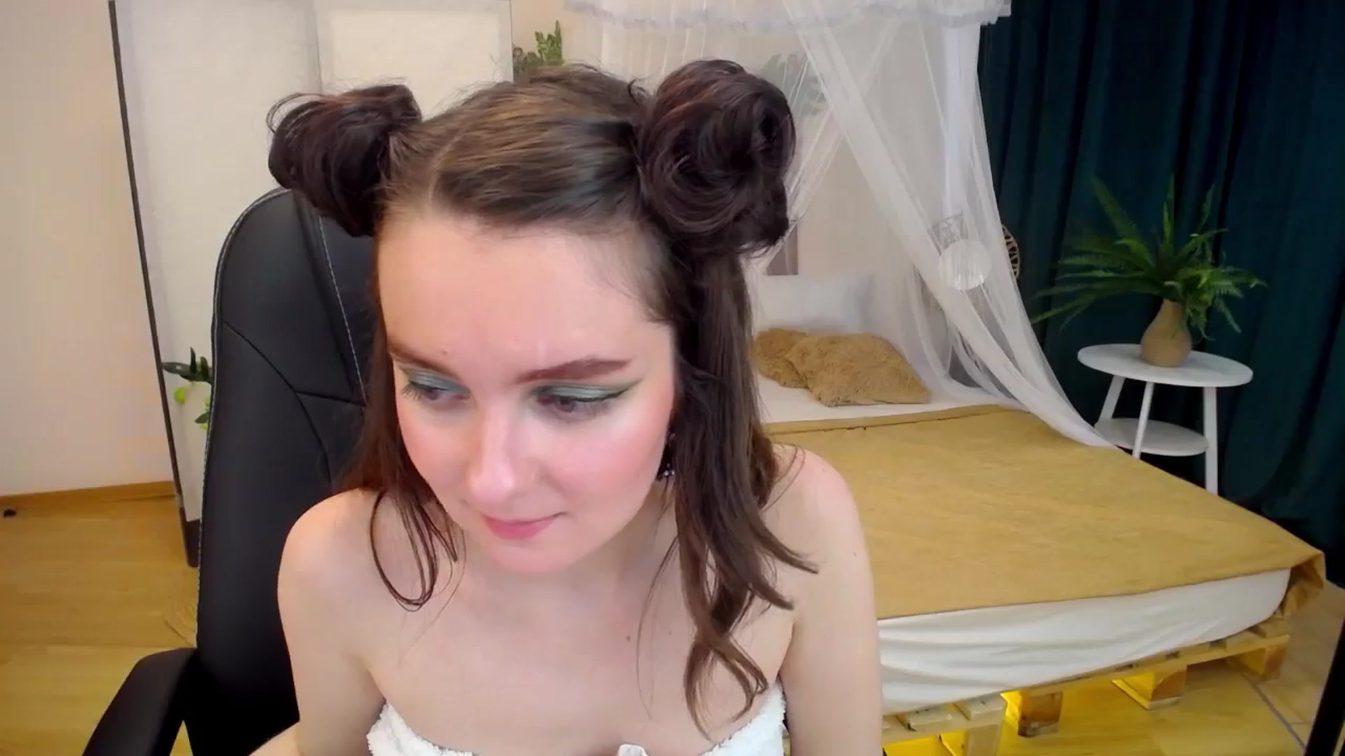Gallery image thumbnail from Milim_Nava's myfreecams stream on, 09/28/2024, 09:53 image 11 of 20