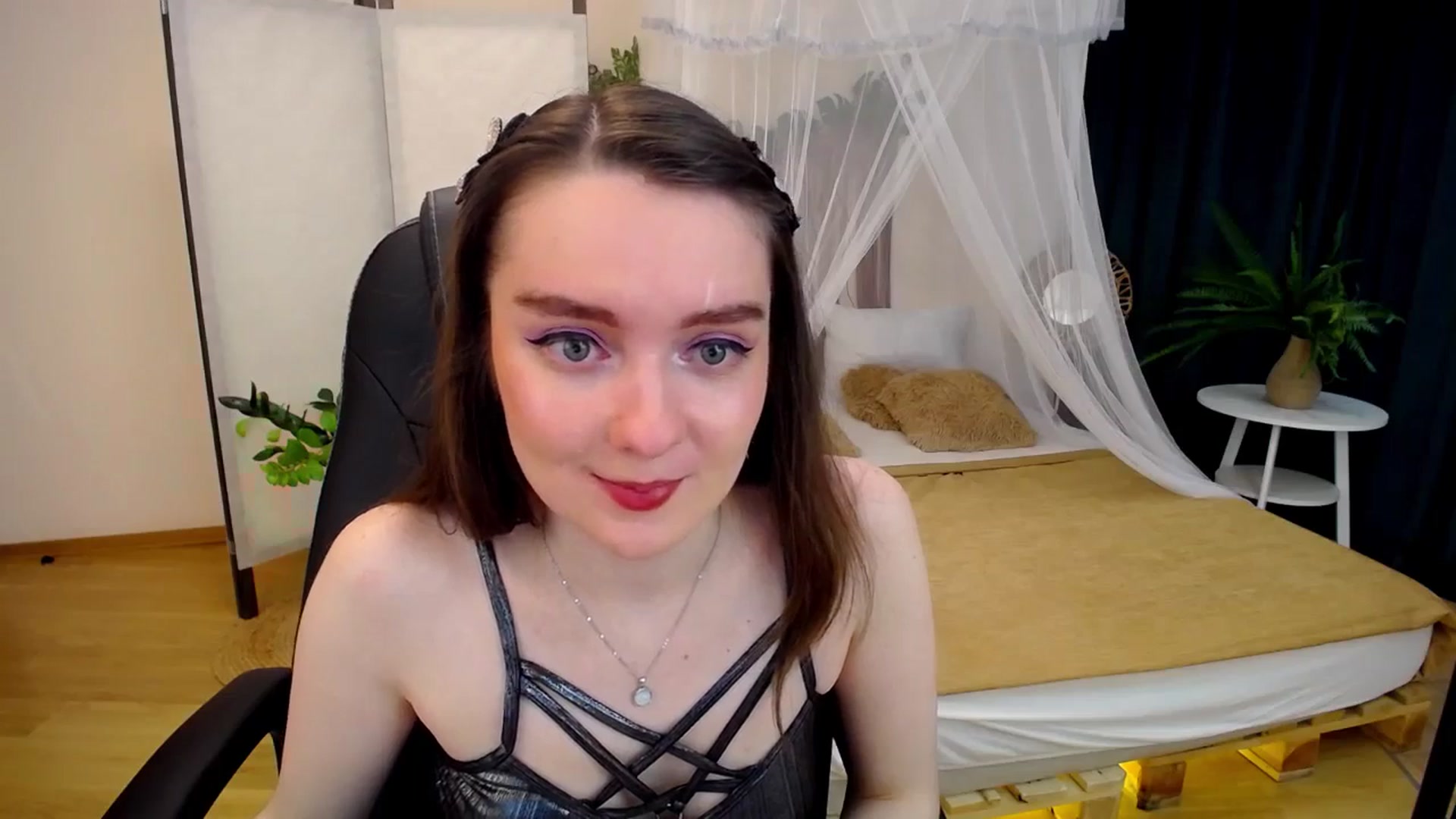 Gallery image thumbnail from Milim_Nava's myfreecams stream on, 10/03/2024, 19:31 image 18 of 20