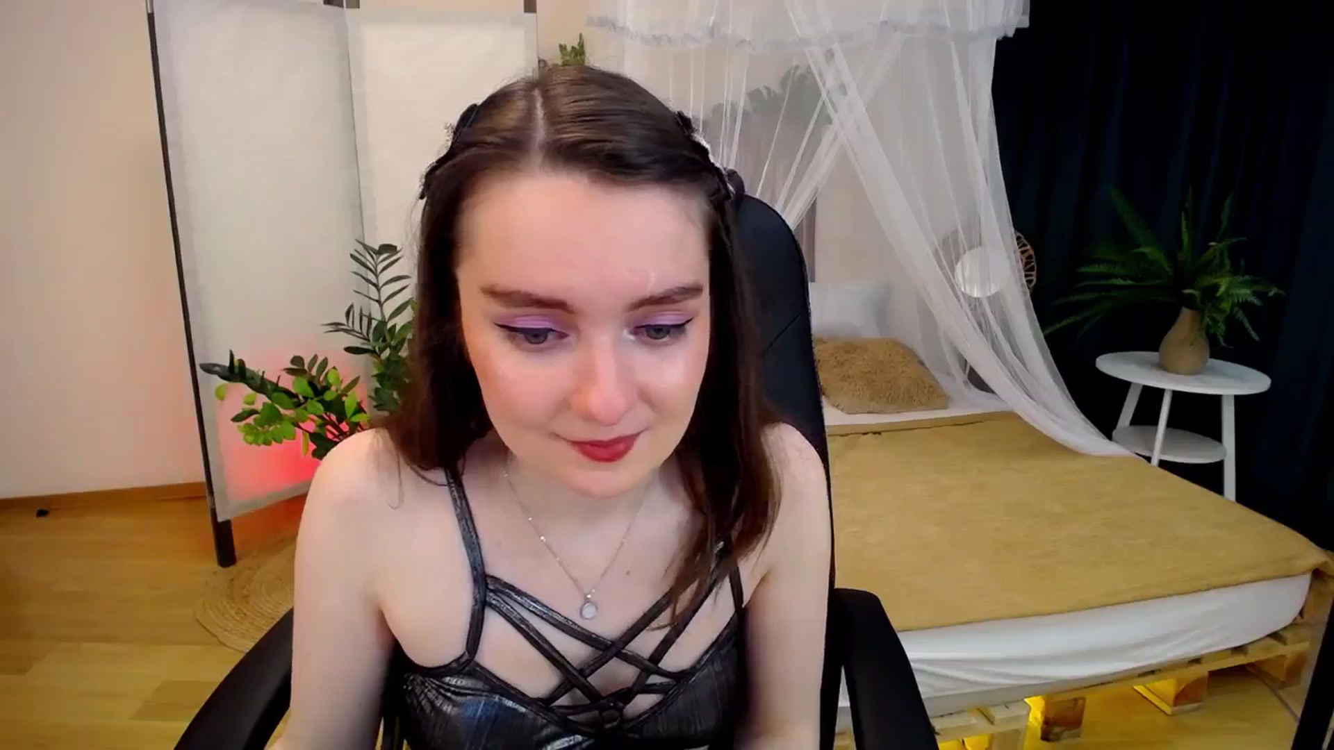 Gallery image thumbnail from Milim_Nava's myfreecams stream on, 10/03/2024, 19:31 image 16 of 20