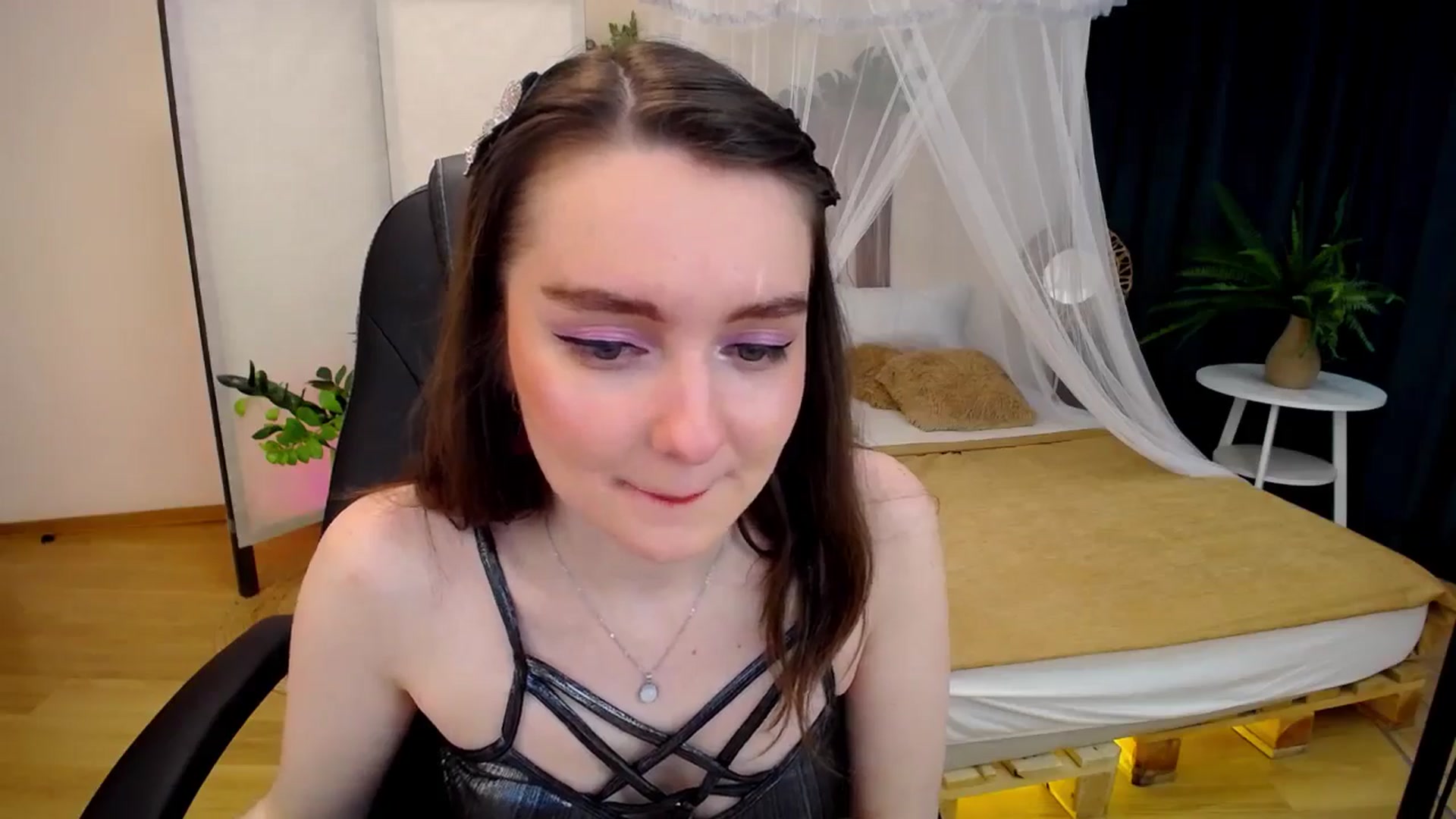 Gallery image thumbnail from Milim_Nava's myfreecams stream on, 10/03/2024, 19:31 image 2 of 20