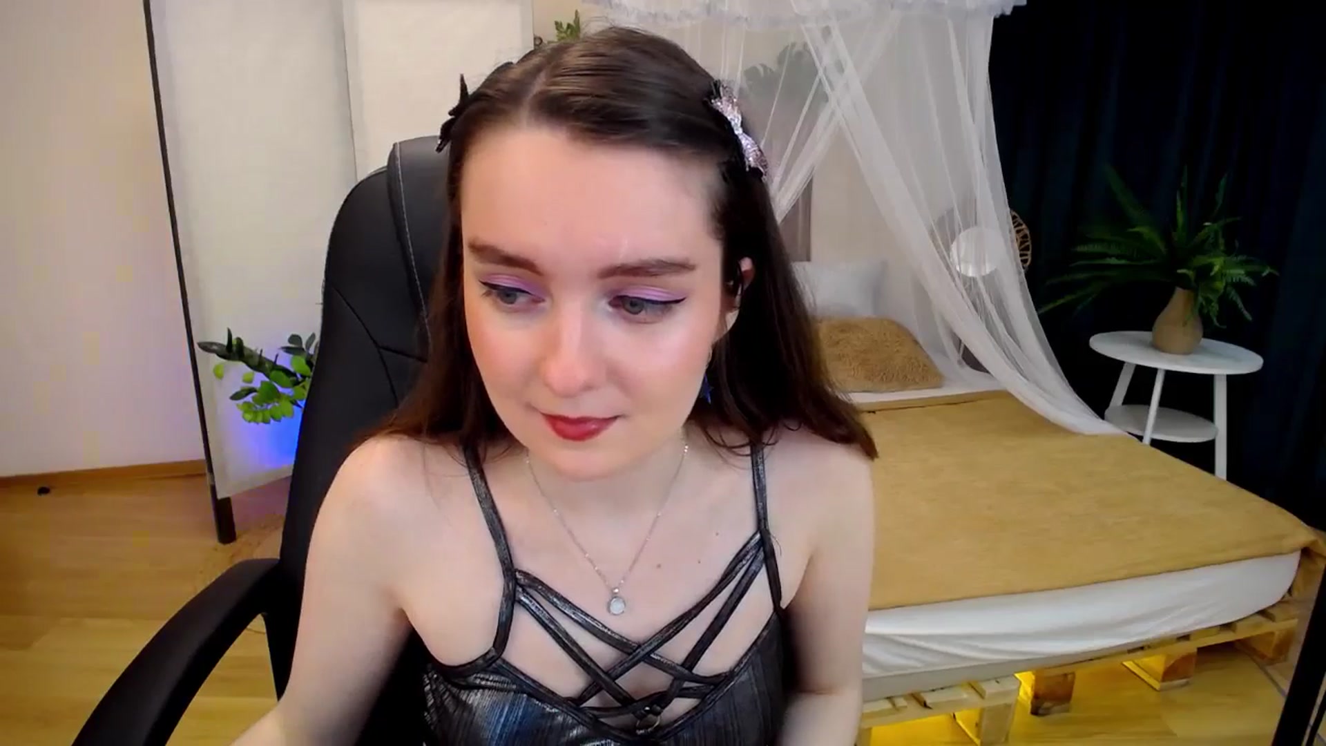 Gallery image thumbnail from Milim_Nava's myfreecams stream on, 10/03/2024, 19:31 image 5 of 20
