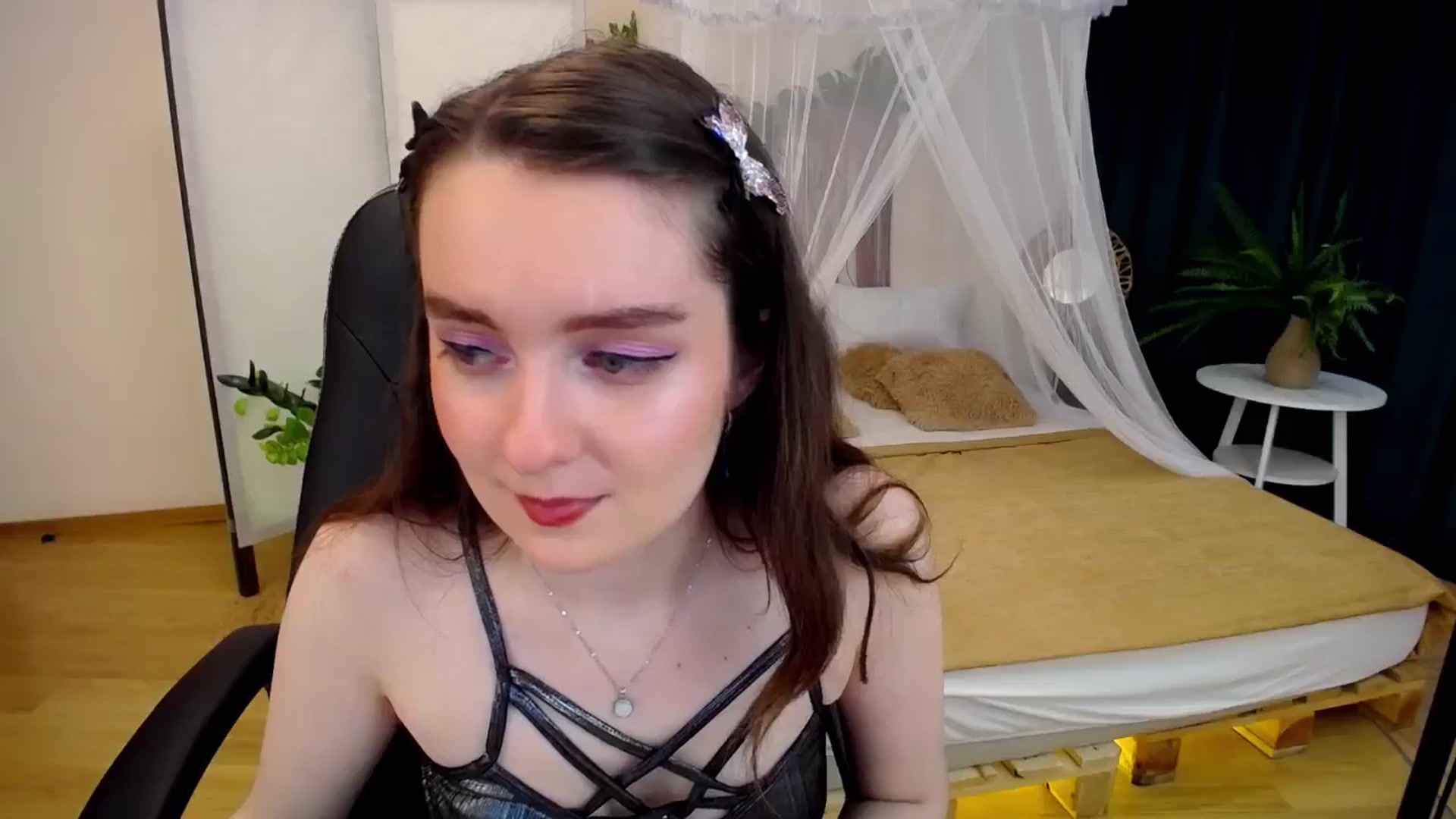 Gallery image thumbnail from Milim_Nava's myfreecams stream on, 10/03/2024, 19:31 image 9 of 20