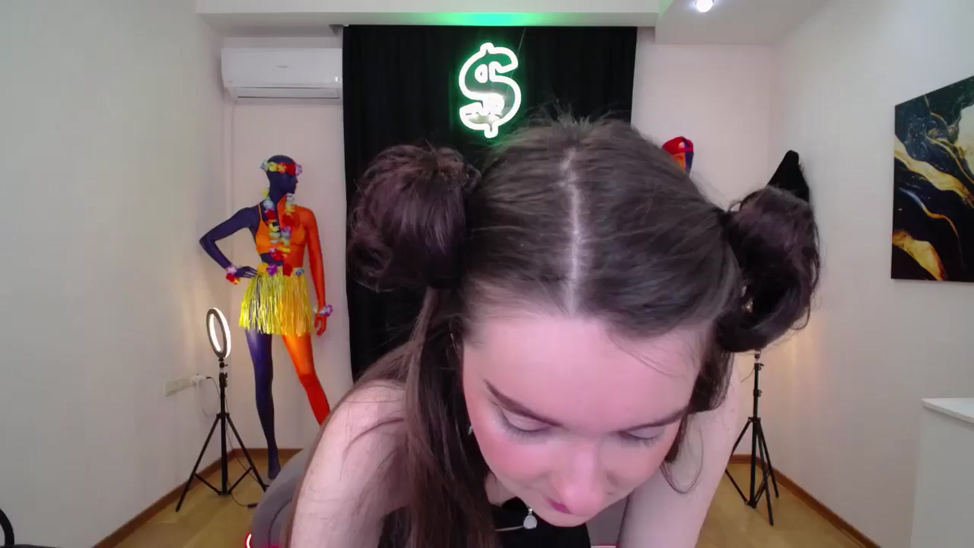 Gallery image thumbnail from Milim_Nava's myfreecams stream on, 10/04/2024, 17:26 image 8 of 20