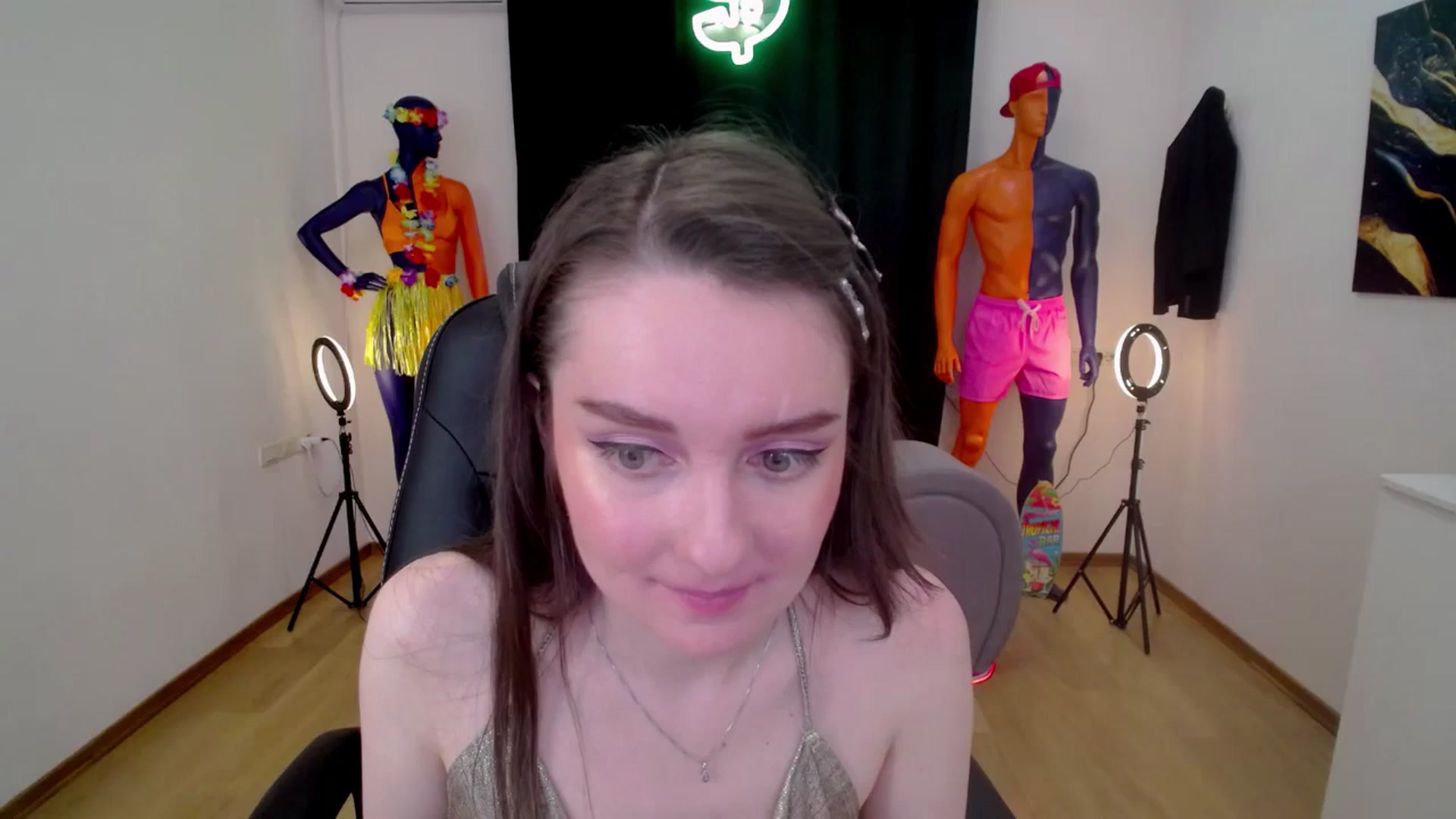 Gallery image thumbnail from Milim_Nava's myfreecams stream on, 10/08/2024, 09:04 image 17 of 20
