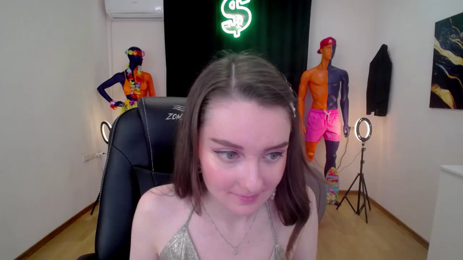 Gallery image thumbnail from Milim_Nava's myfreecams stream on, 10/08/2024, 09:52 image 16 of 20