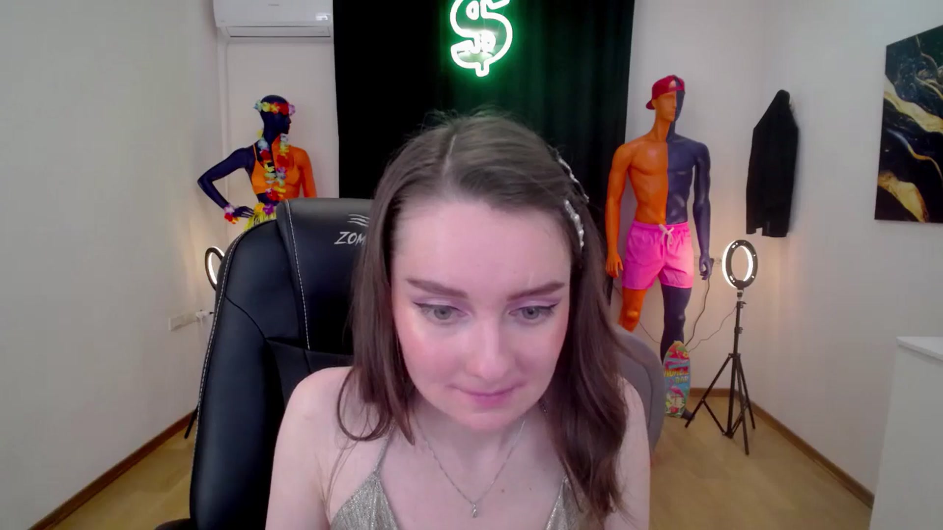 Gallery image thumbnail from Milim_Nava's myfreecams stream on, 10/08/2024, 09:52 image 18 of 20