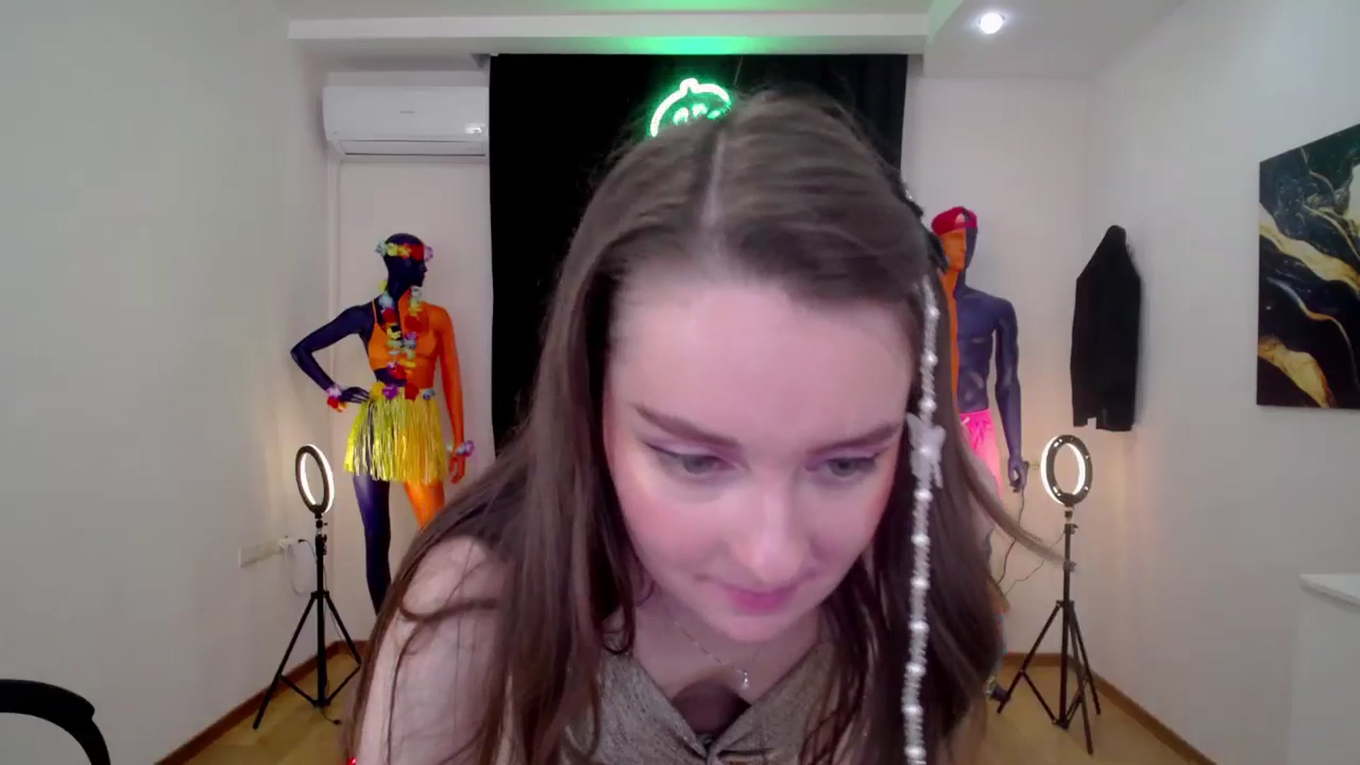 Gallery image thumbnail from Milim_Nava's myfreecams stream on, 10/08/2024, 09:52 image 3 of 20