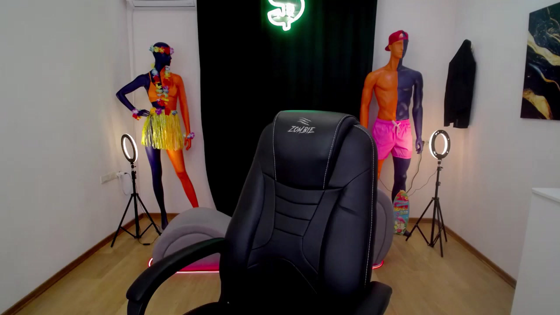 Gallery image thumbnail from Milim_Nava's myfreecams stream on, 10/08/2024, 10:20 image 20 of 20