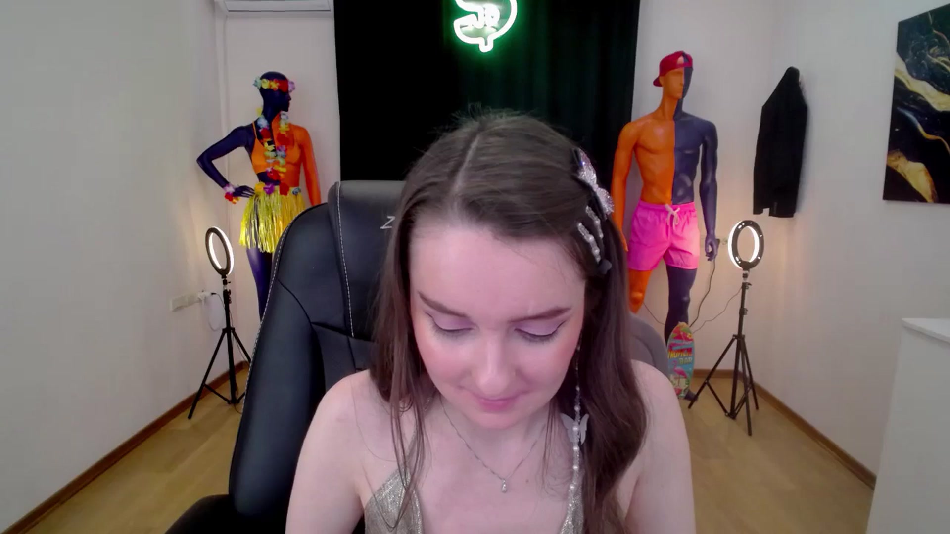 Gallery image thumbnail from Milim_Nava's myfreecams stream on, 10/08/2024, 10:20 image 15 of 20