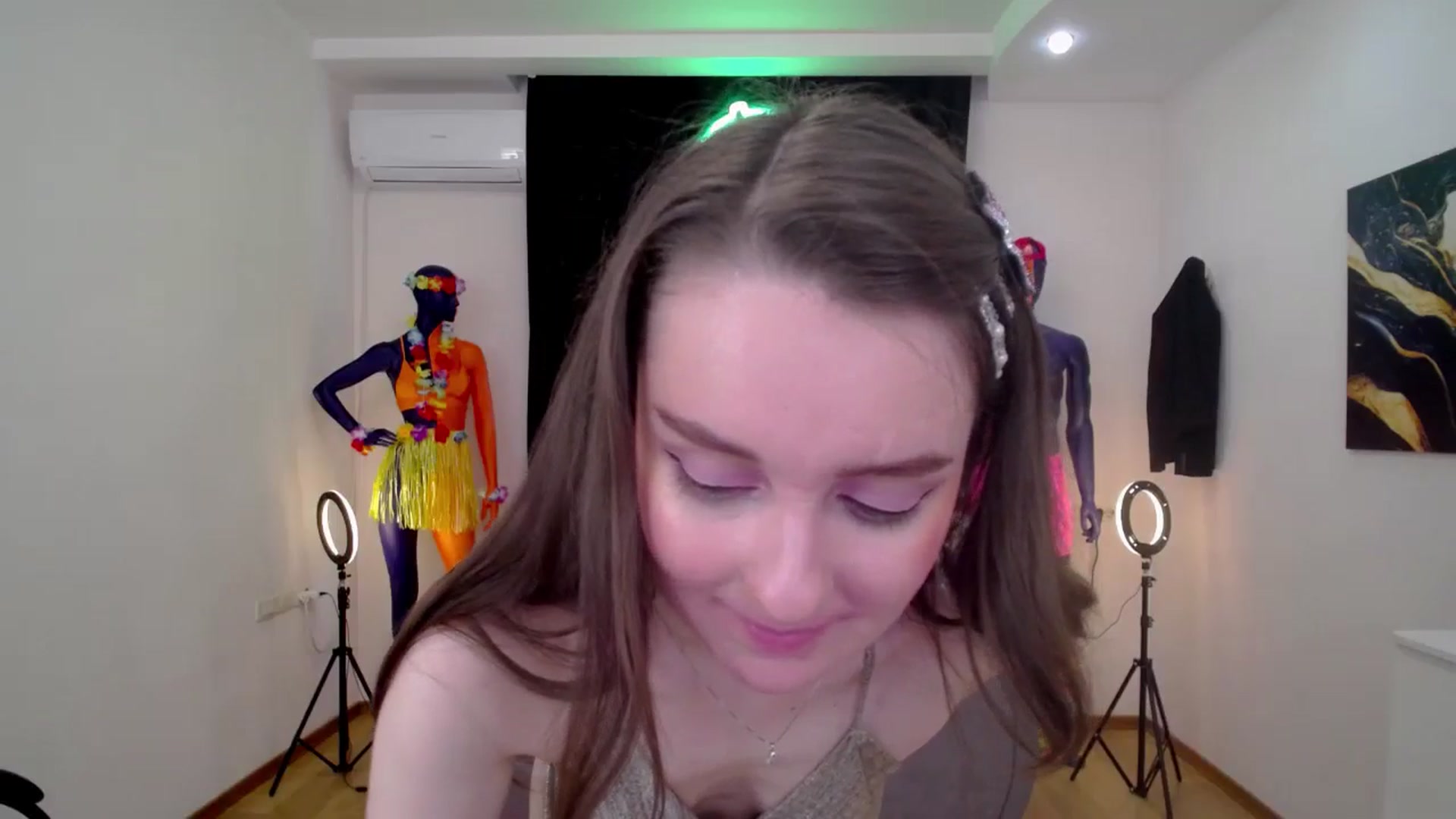 Gallery image thumbnail from Milim_Nava's myfreecams stream on, 10/08/2024, 10:20 image 9 of 20