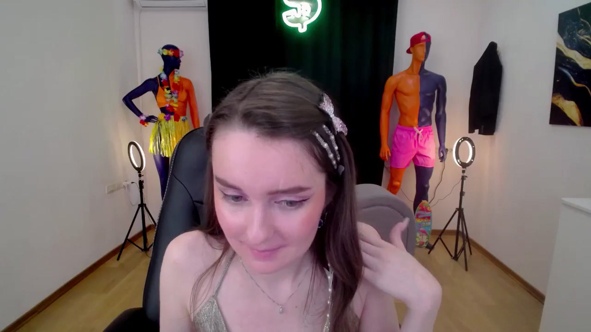 Gallery image thumbnail from Milim_Nava's myfreecams stream on, 10/08/2024, 10:20 image 19 of 20