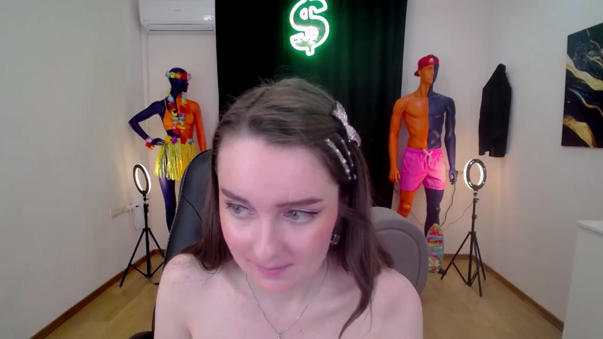 Gallery image thumbnail from Milim_Nava's myfreecams stream on, 10/08/2024, 11:35 image 8 of 20