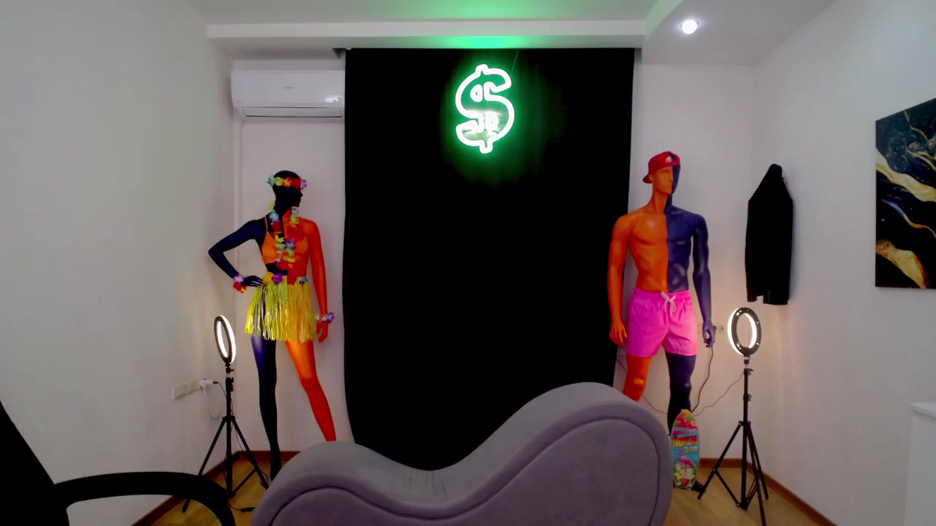 Gallery image thumbnail from Milim_Nava's myfreecams stream on, 10/09/2024, 10:37 image 16 of 20