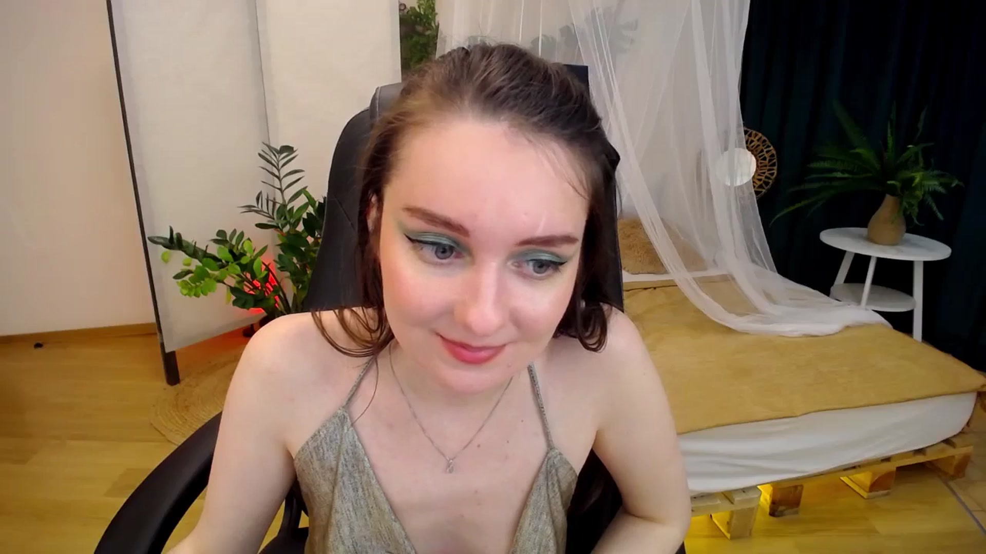 Gallery image thumbnail from Milim_Nava's myfreecams stream on, 10/11/2024, 08:01 image 12 of 20