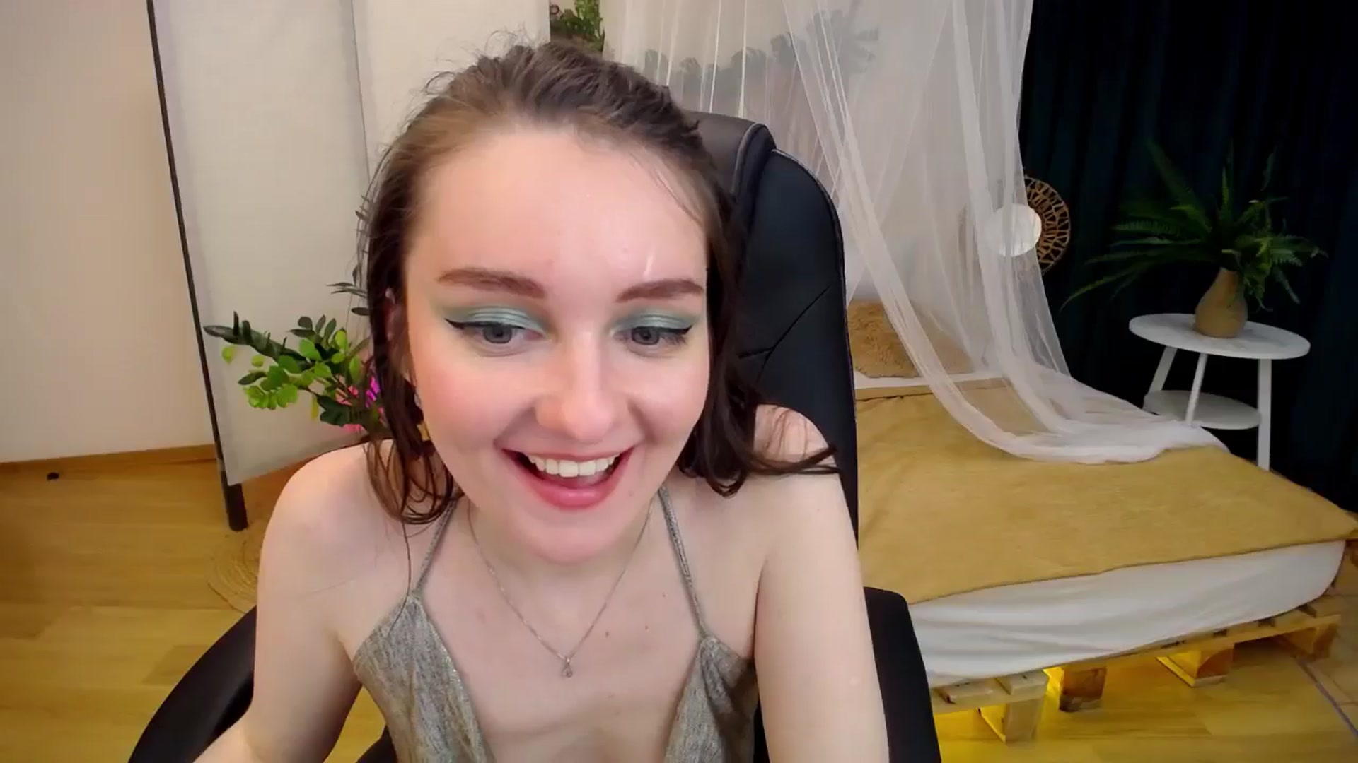 Gallery image thumbnail from Milim_Nava's myfreecams stream on, 10/11/2024, 08:01 image 16 of 20