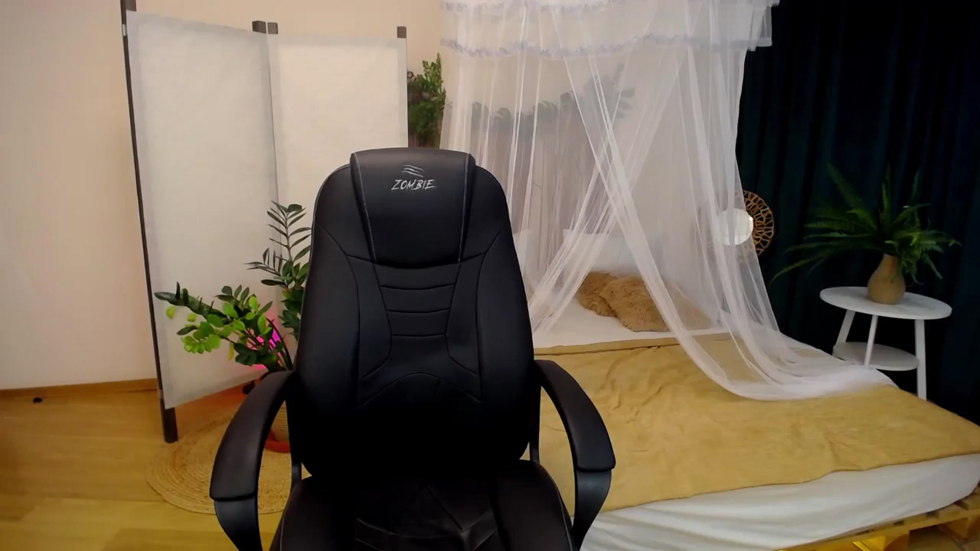 Gallery image thumbnail from Milim_Nava's myfreecams stream on, 10/11/2024, 09:48 image 17 of 20