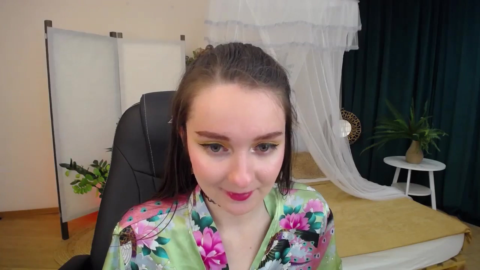 Gallery image thumbnail from Milim_Nava's myfreecams stream on, 10/13/2024, 14:31 image 6 of 20