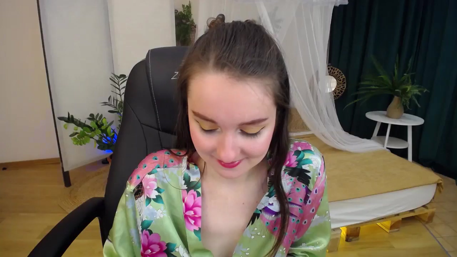 Gallery image thumbnail from Milim_Nava's myfreecams stream on, 10/13/2024, 15:05 image 1 of 20