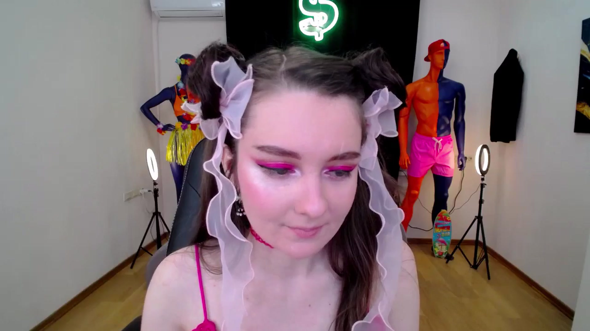 Gallery image thumbnail from Milim_Nava's myfreecams stream on, 10/16/2024, 18:49 image 3 of 20