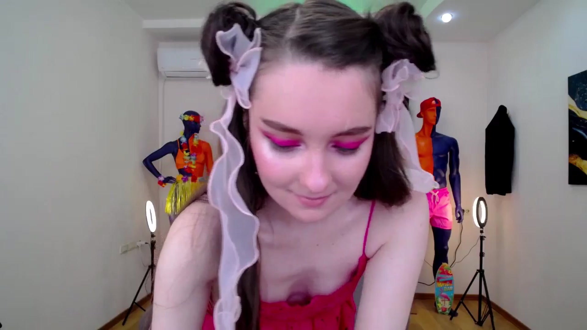 Gallery image thumbnail from Milim_Nava's myfreecams stream on, 10/16/2024, 18:49 image 19 of 20