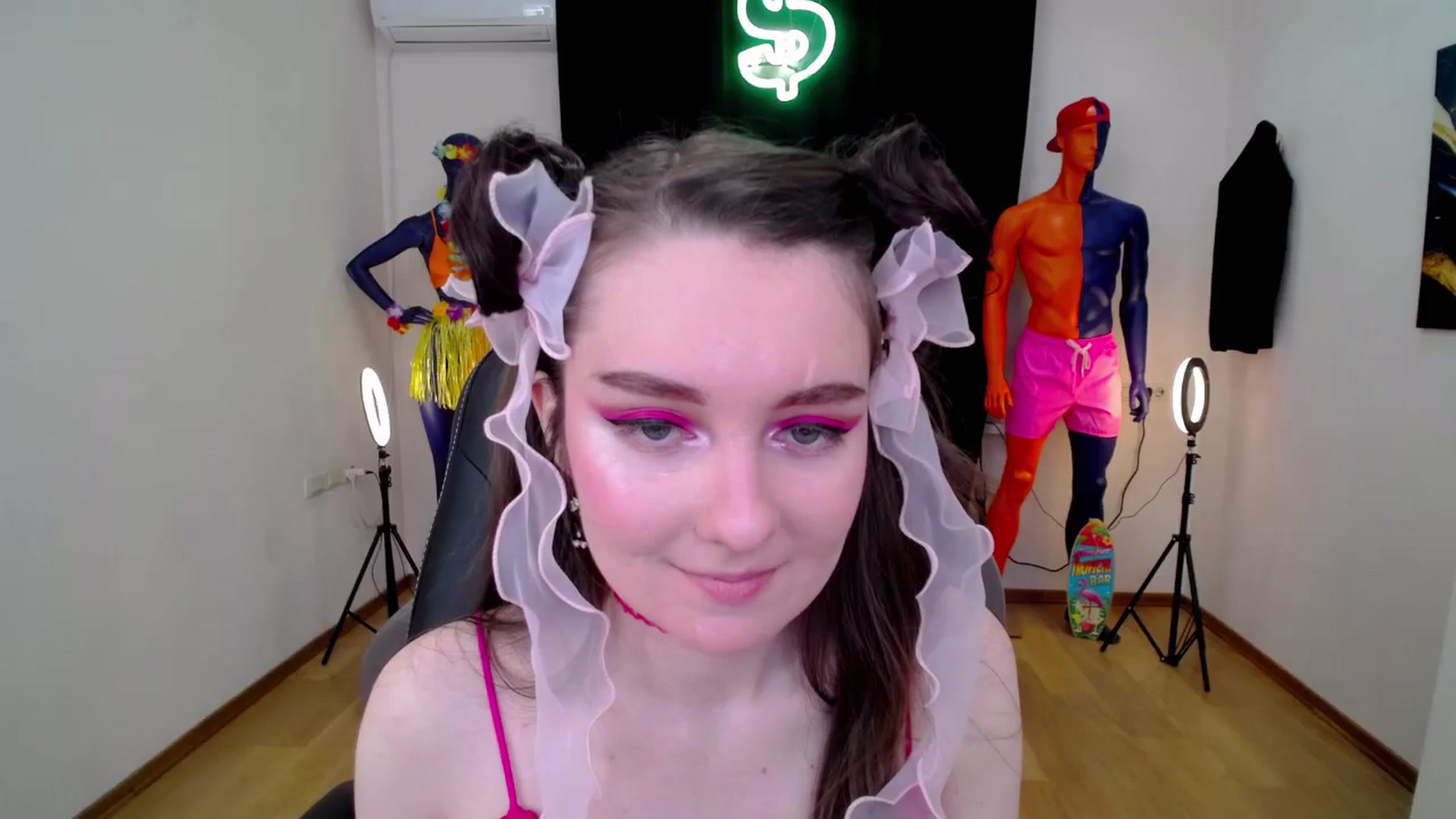 Gallery image thumbnail from Milim_Nava's myfreecams stream on, 10/16/2024, 18:49 image 5 of 20