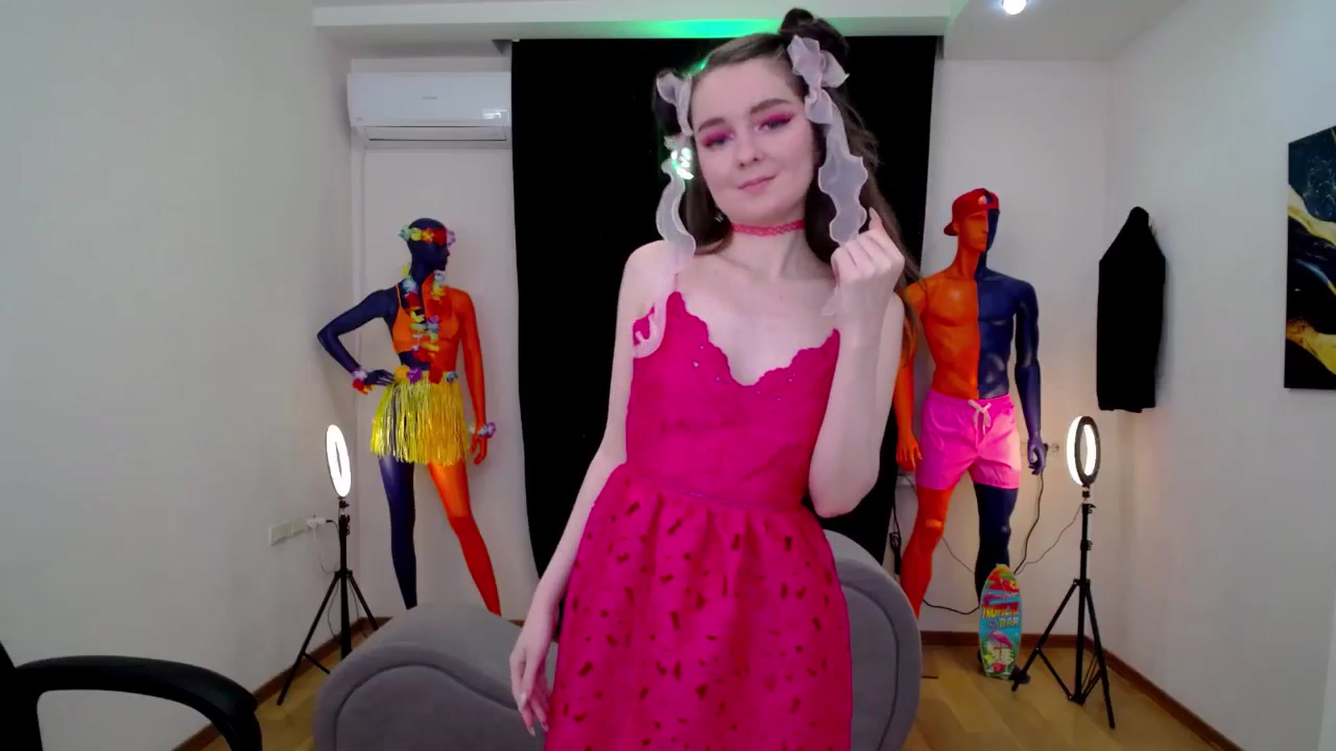 Gallery image thumbnail from Milim_Nava's myfreecams stream on, 10/16/2024, 18:49 image 2 of 20